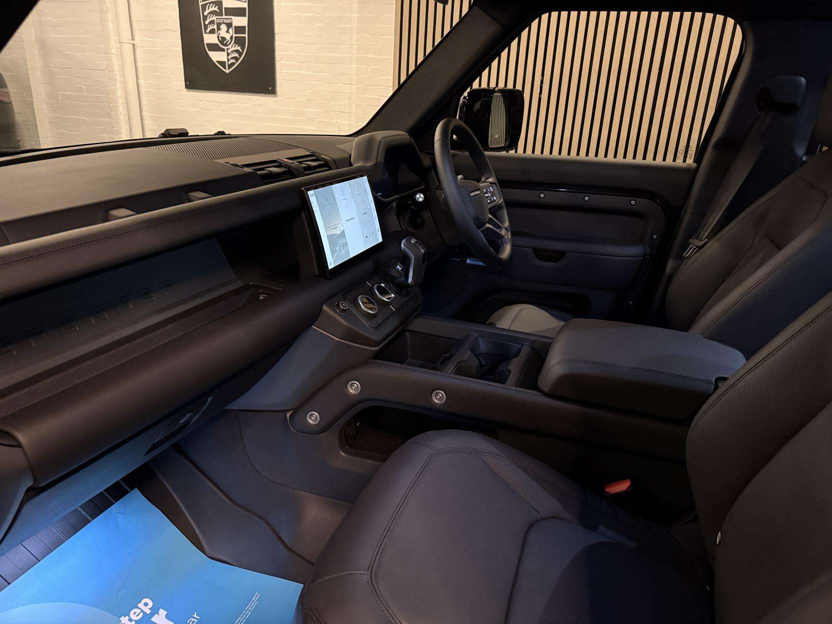 2025 LAND ROVER DEFENDER 110 2025 LAND ROVER DEFENDER 110