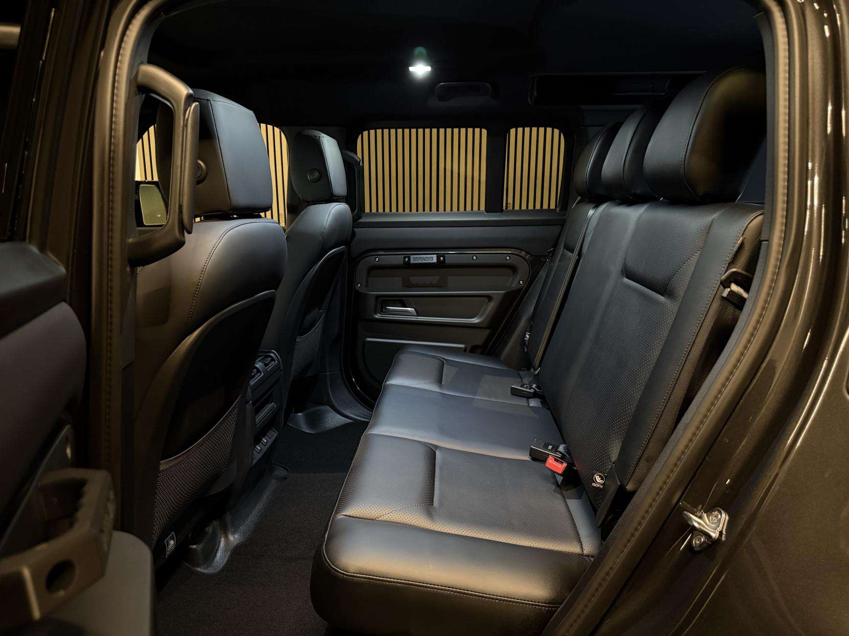 2026 LAND ROVER DEFENDER 110 2026 LAND ROVER DEFENDER 110