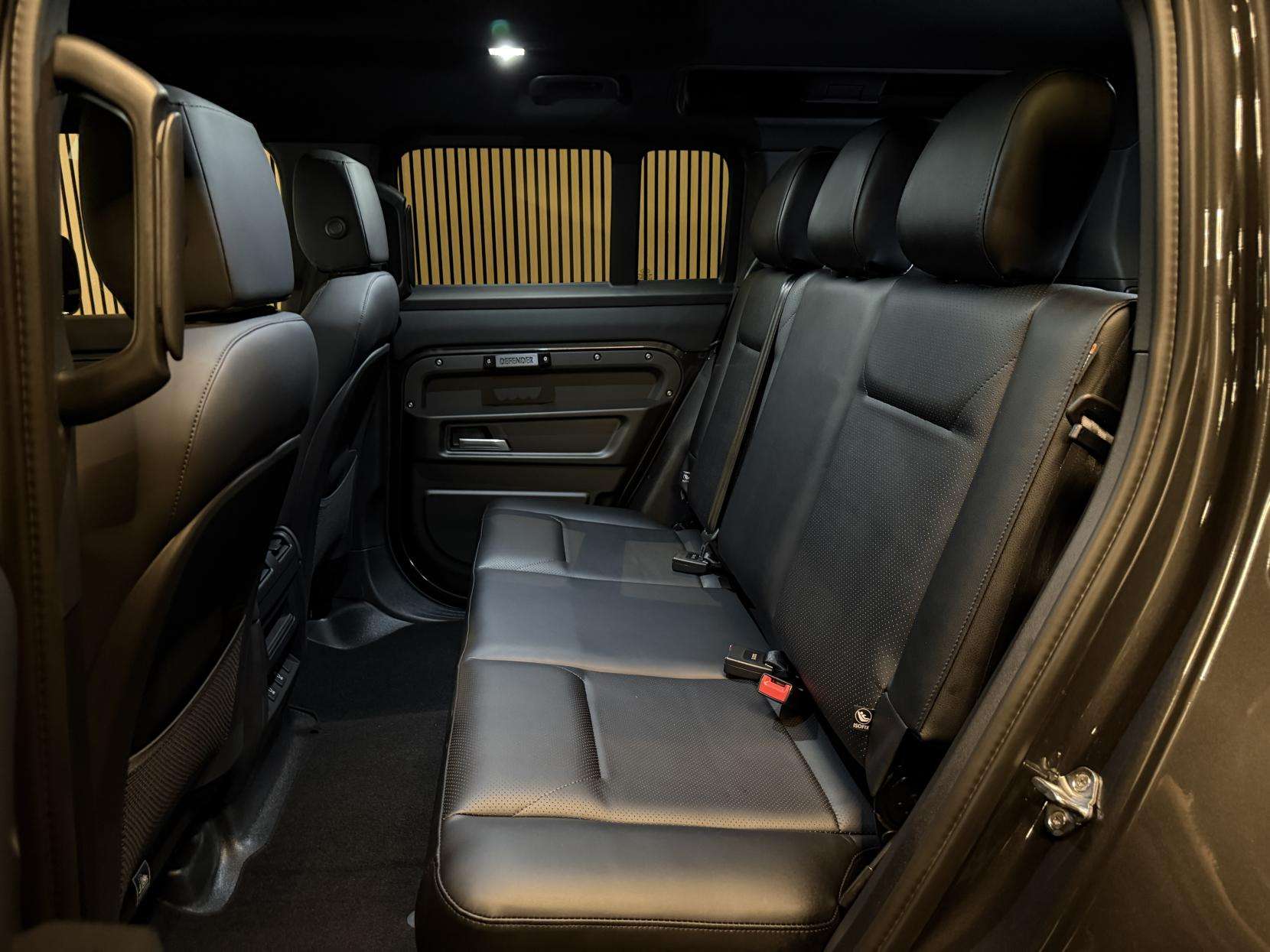 2026 LAND ROVER DEFENDER 110 2026 LAND ROVER DEFENDER 110