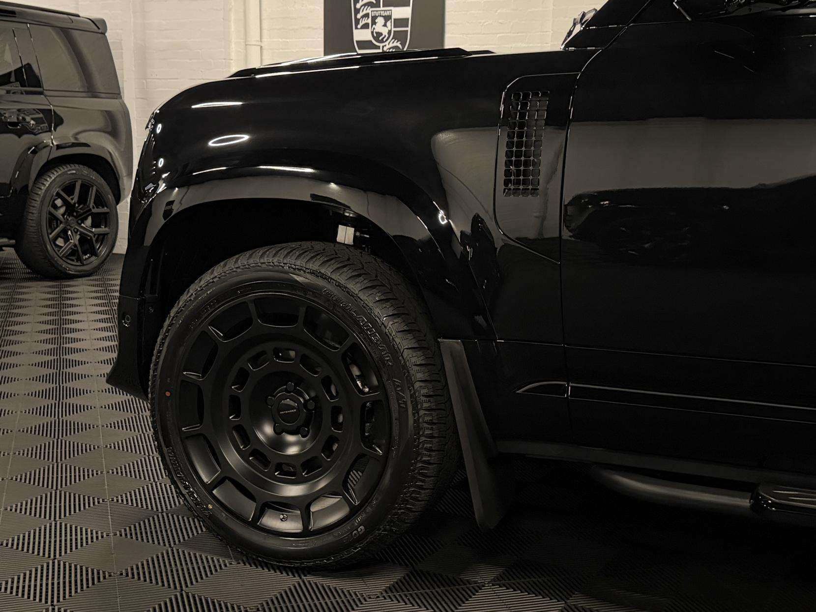 2025 LAND ROVER DEFENDER 90 2025 LAND ROVER DEFENDER 90