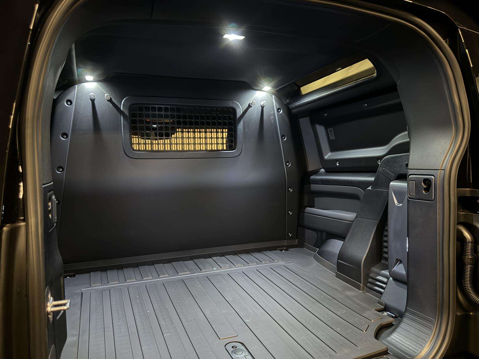 2025 LAND ROVER DEFENDER 90 2025 LAND ROVER DEFENDER 90