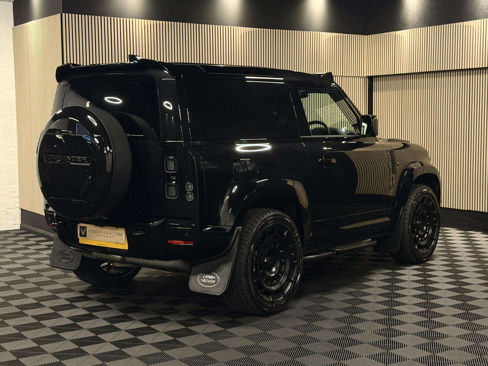 2025 LAND ROVER DEFENDER 90 2025 LAND ROVER DEFENDER 90