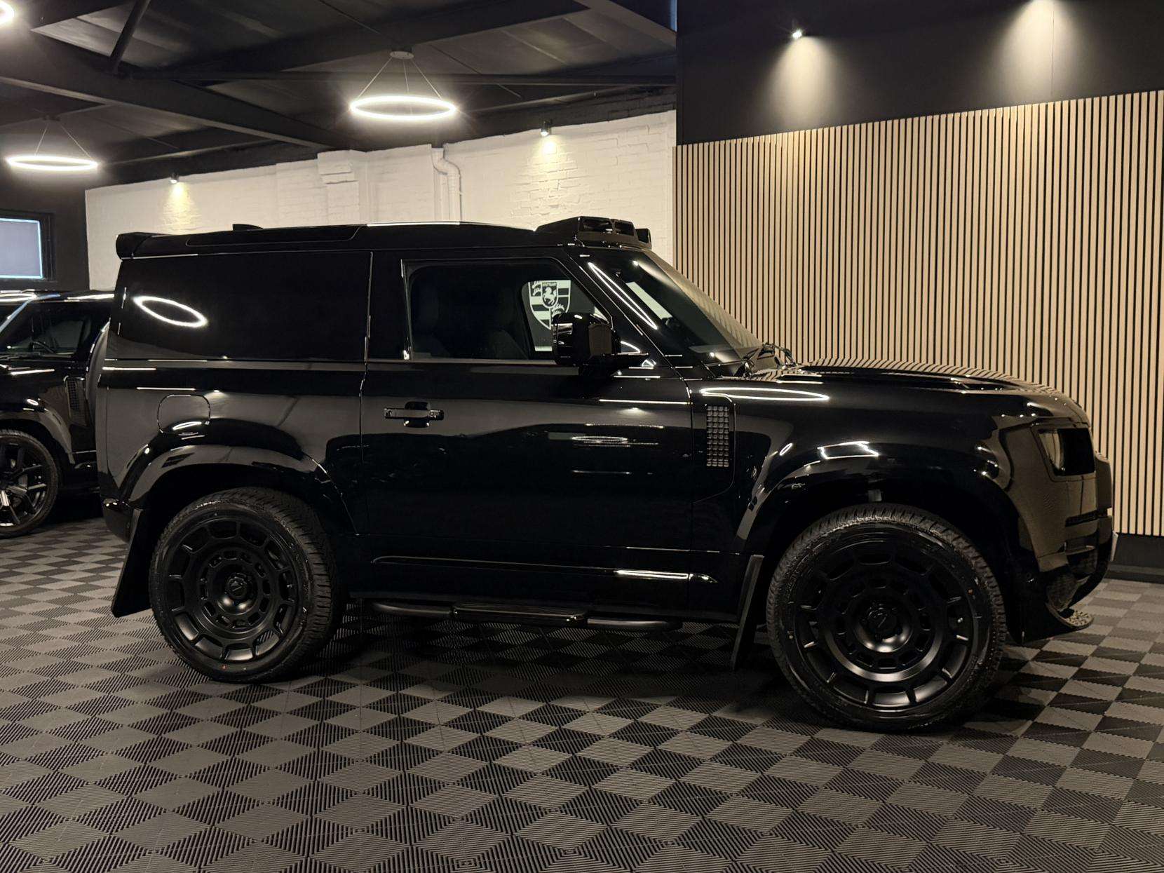 2025 LAND ROVER DEFENDER 90 2025 LAND ROVER DEFENDER 90