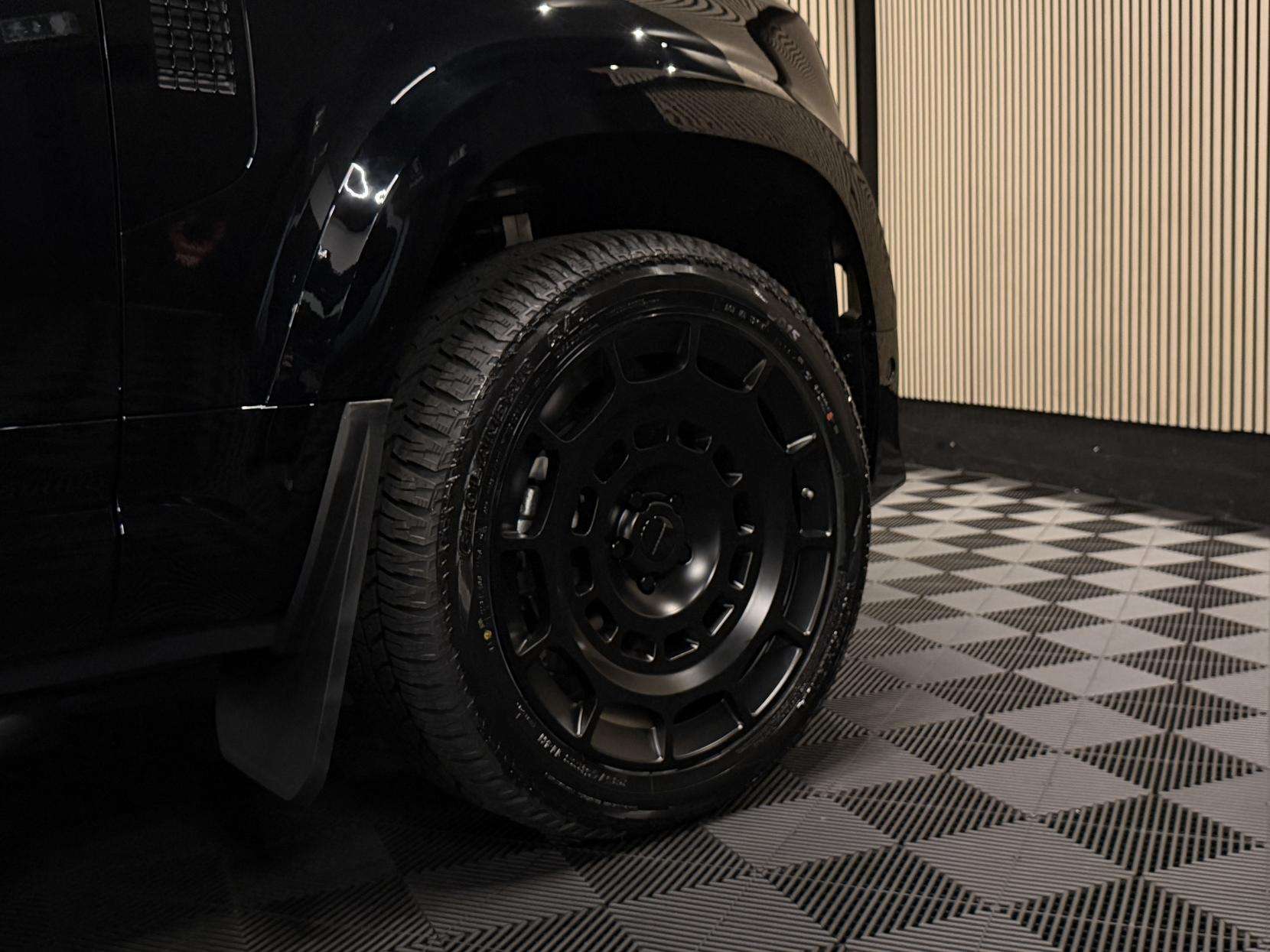 2025 LAND ROVER DEFENDER 90 2025 LAND ROVER DEFENDER 90