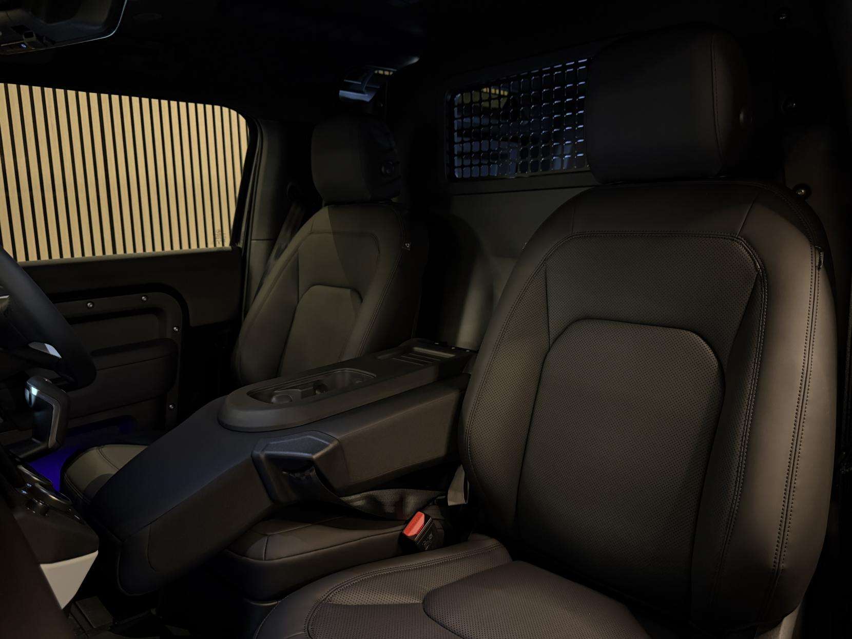 2025 LAND ROVER DEFENDER 90 2025 LAND ROVER DEFENDER 90