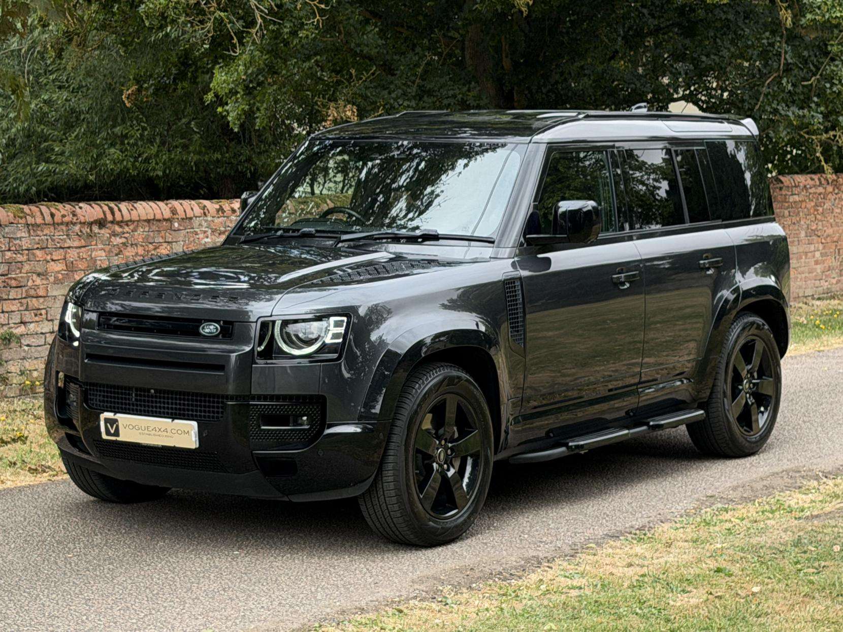 2022 LAND ROVER DEFENDER 110 2022 LAND ROVER DEFENDER 110
