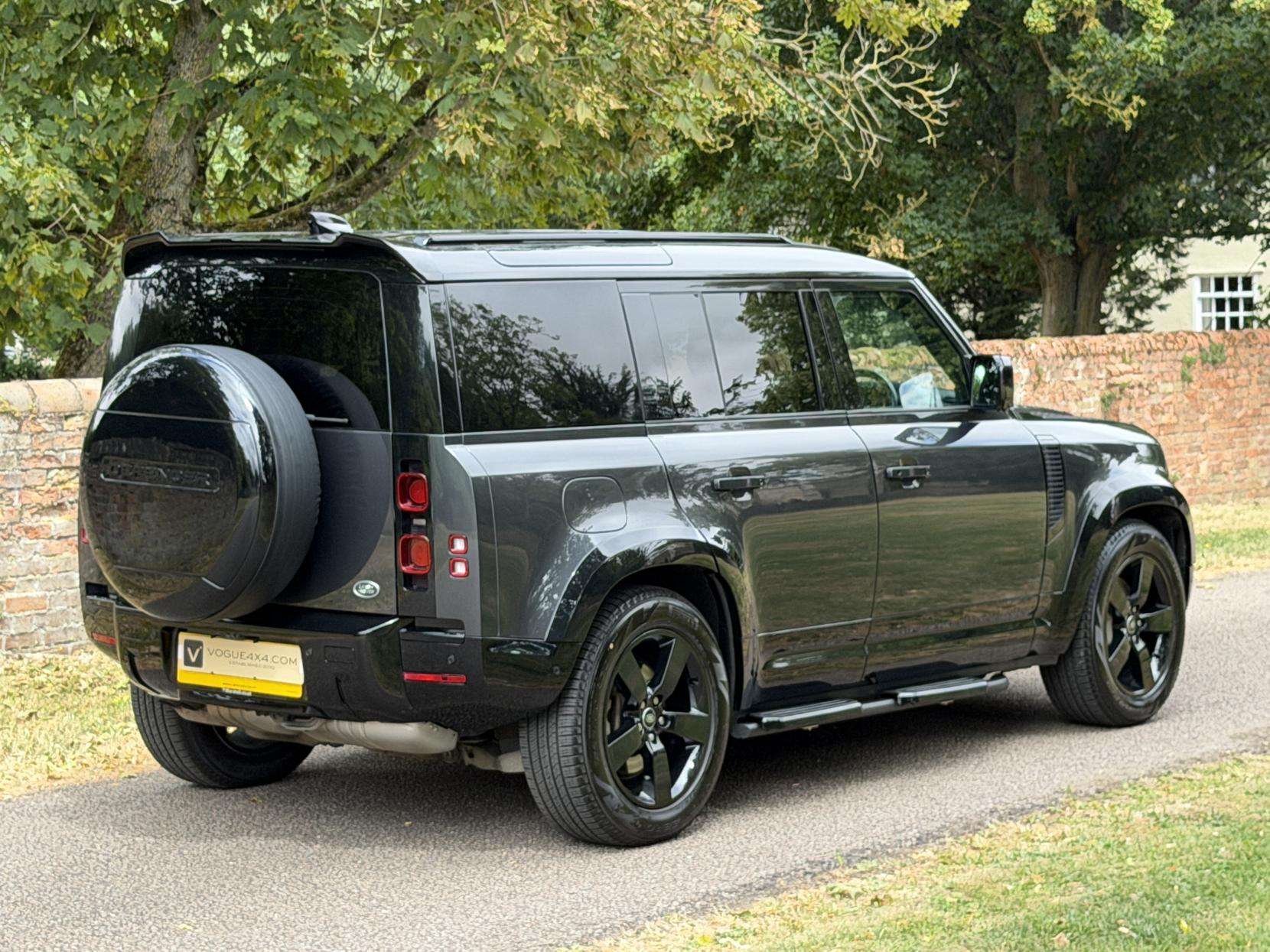 2022 LAND ROVER DEFENDER 110 2022 LAND ROVER DEFENDER 110