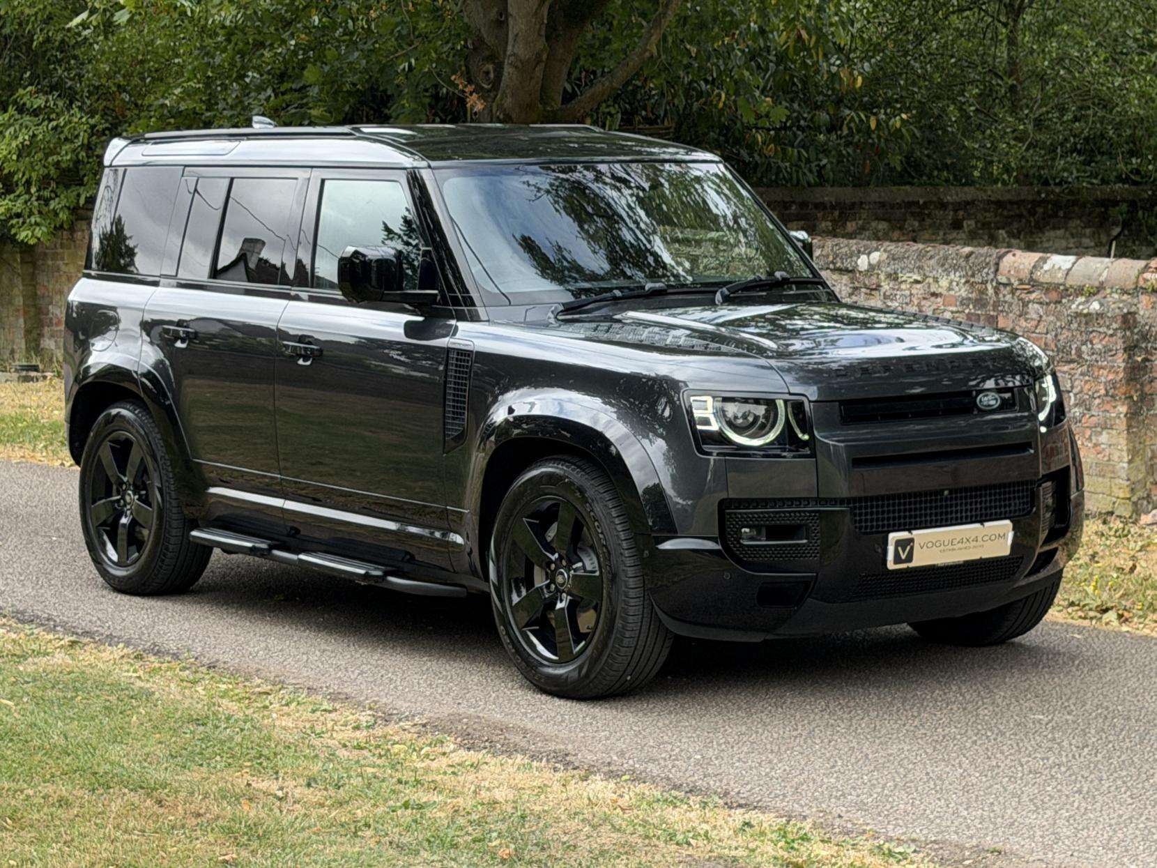 2022 LAND ROVER DEFENDER 110 2022 LAND ROVER DEFENDER 110