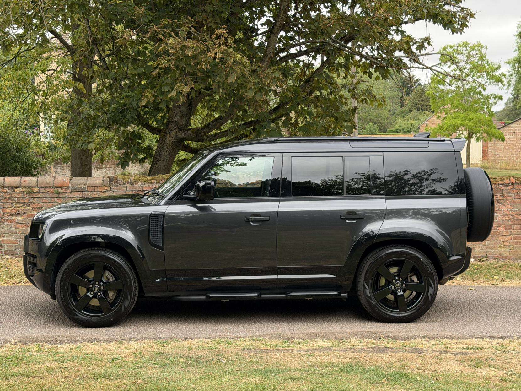 2022 LAND ROVER DEFENDER 110 2022 LAND ROVER DEFENDER 110