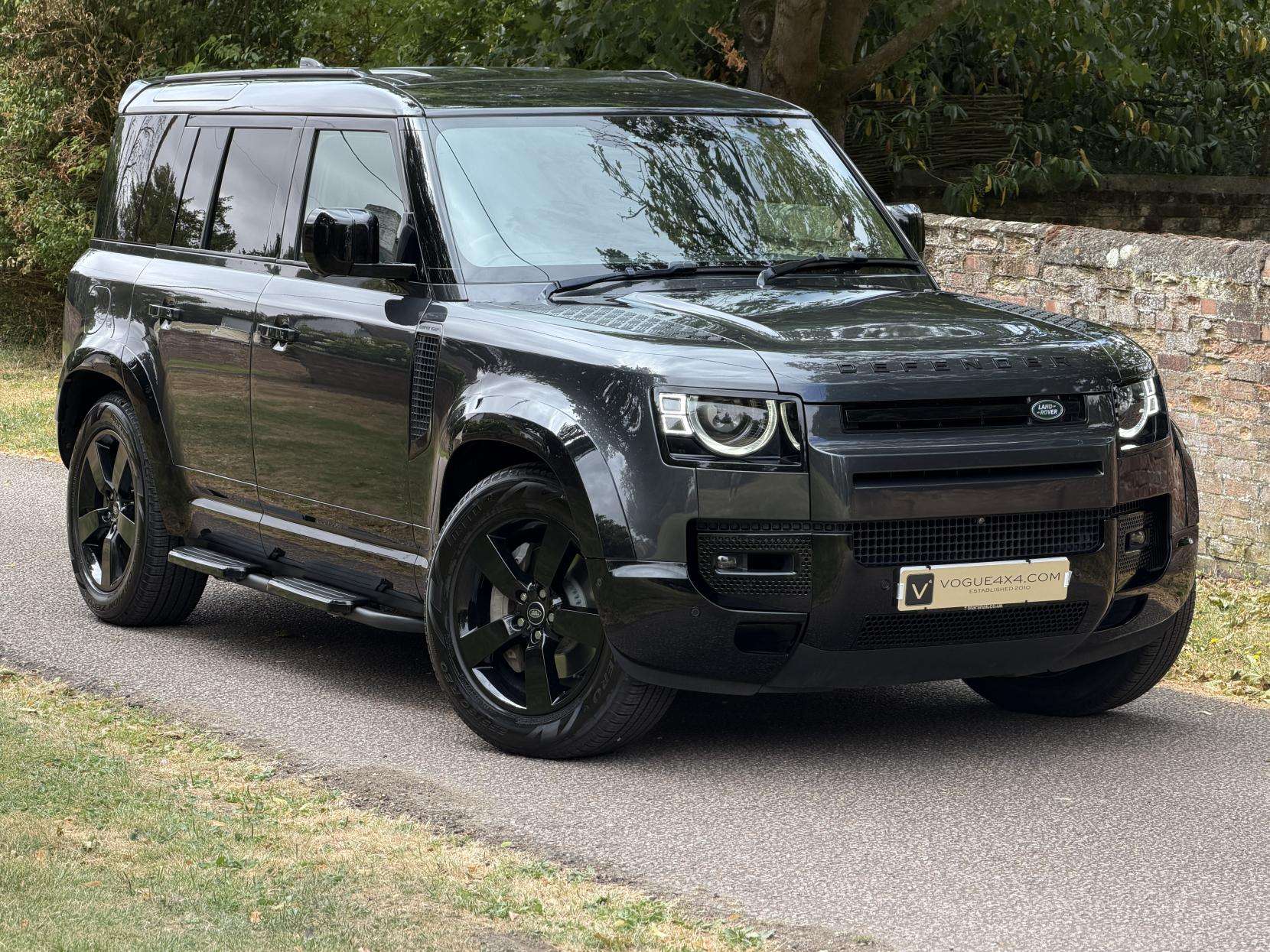 2022 LAND ROVER DEFENDER 110 2022 LAND ROVER DEFENDER 110