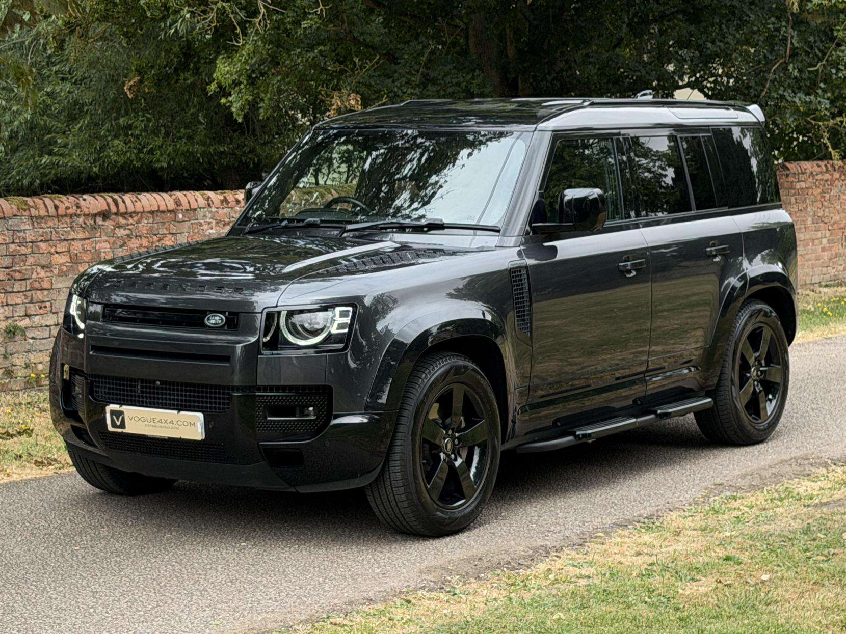 2022 LAND ROVER DEFENDER 110 2022 LAND ROVER DEFENDER 110