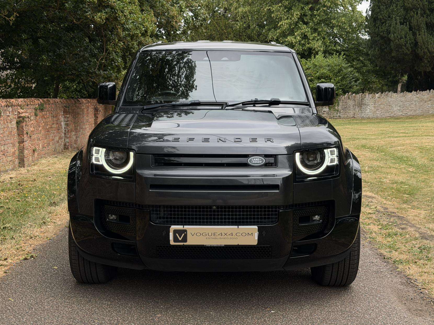 2022 LAND ROVER DEFENDER 110 2022 LAND ROVER DEFENDER 110