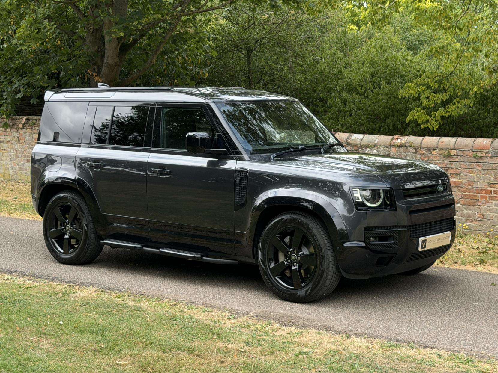 2022 LAND ROVER DEFENDER 110 2022 LAND ROVER DEFENDER 110