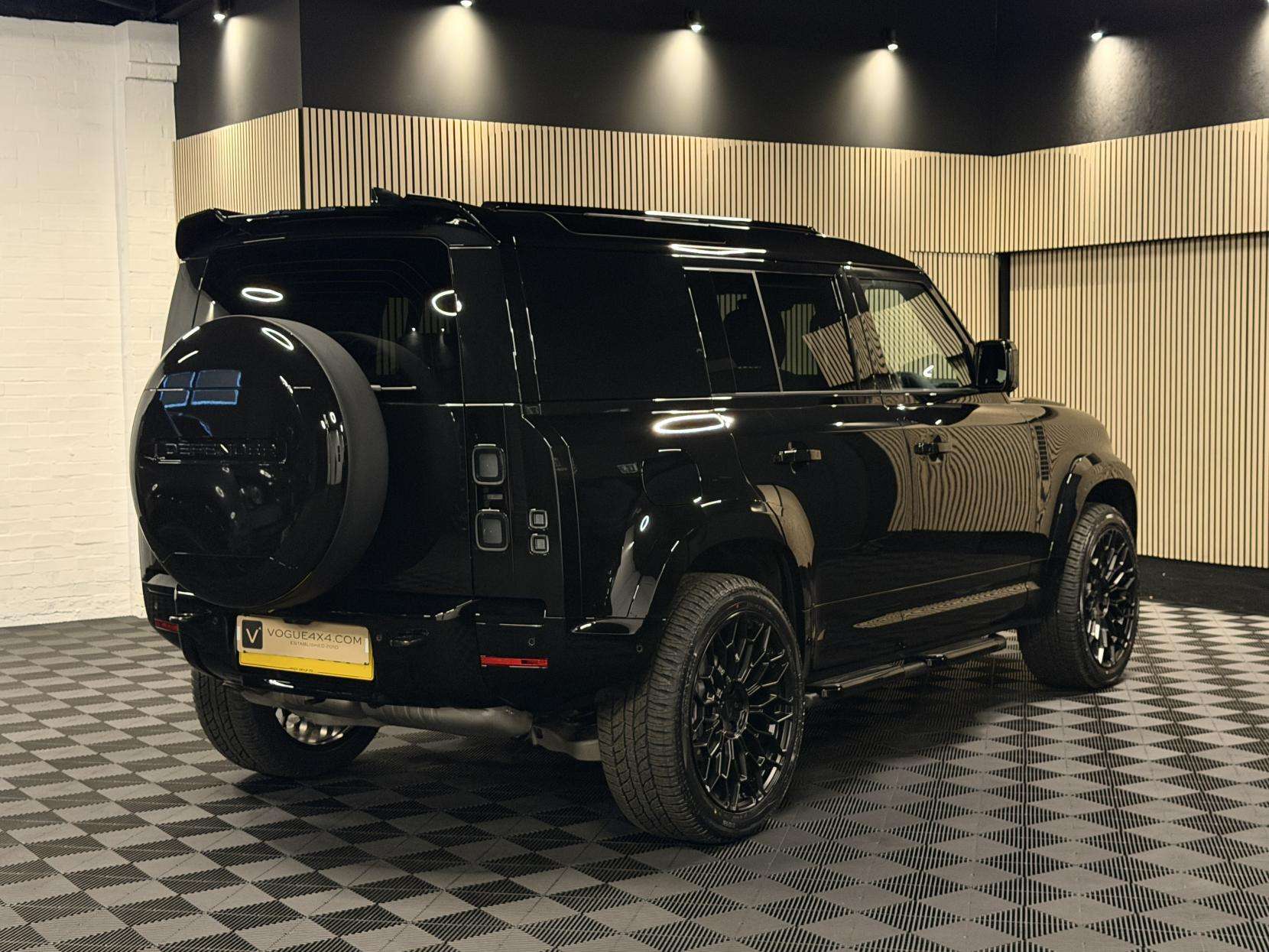 2025 LAND ROVER DEFENDER 110 2025 LAND ROVER DEFENDER 110