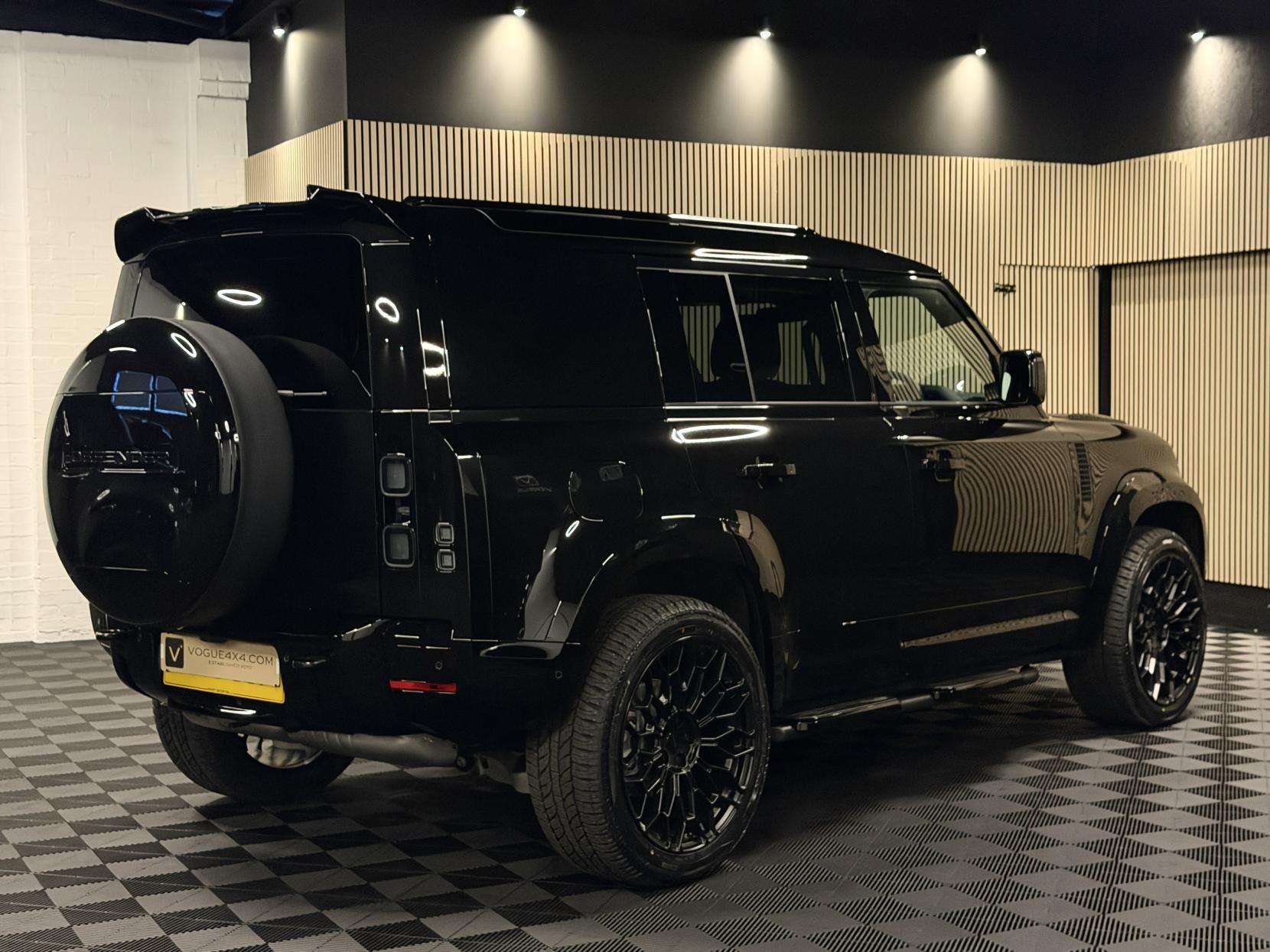 2025 LAND ROVER DEFENDER 110 2025 LAND ROVER DEFENDER 110