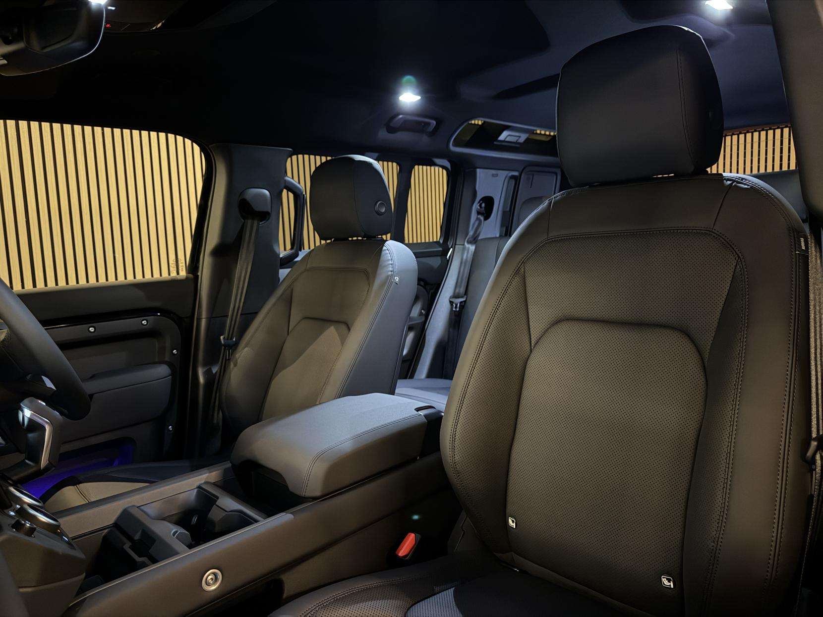 2025 LAND ROVER DEFENDER 110 2025 LAND ROVER DEFENDER 110