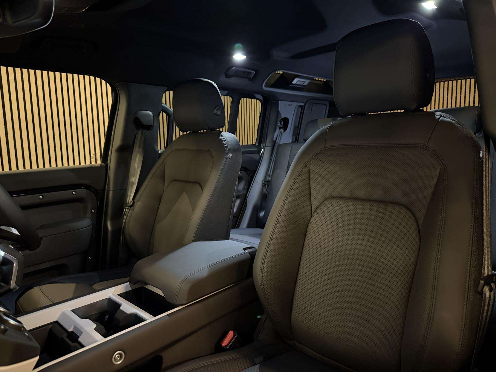 2025 LAND ROVER DEFENDER 110 2025 LAND ROVER DEFENDER 110