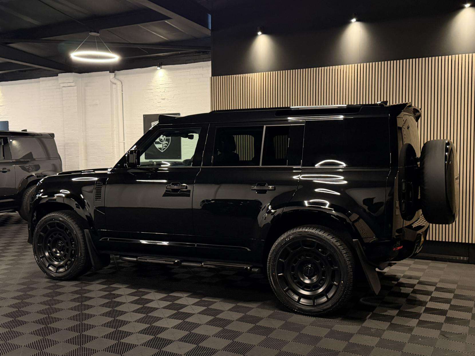 2025 LAND ROVER DEFENDER 110 2025 LAND ROVER DEFENDER 110