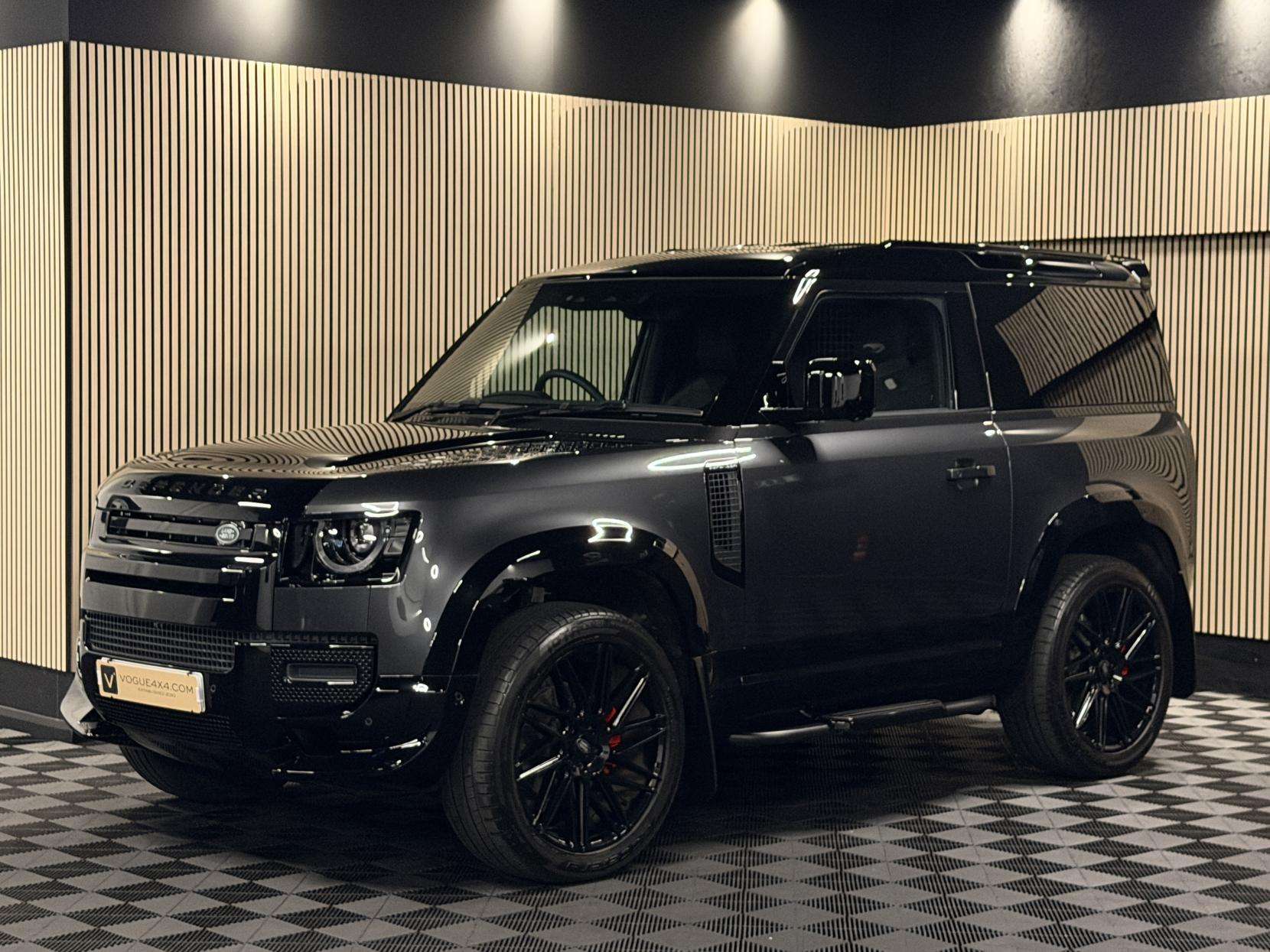 2025 LAND ROVER DEFENDER 90 2025 LAND ROVER DEFENDER 90