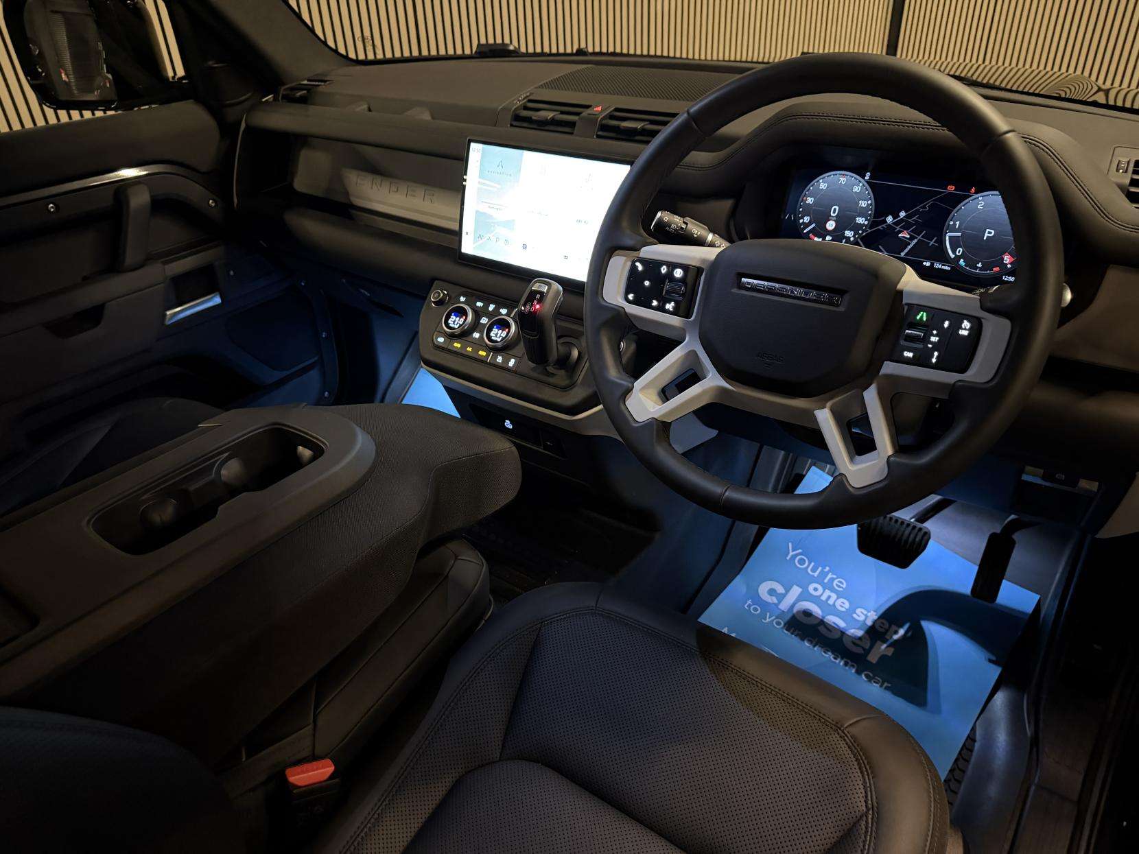 A 2025 LAND ROVER DEFENDER 90 3.0 D250 MHEV S Hard Top SUV 3dr Diesel Auto 4WD SWB Euro 6 (s/s) (250 ps) A 2025 LAND ROVER DEFENDER 90 3.0 D250 MHEV S Hard Top SUV 3dr Diesel Auto 4WD SWB Euro 6 (s/s) (250 ps)