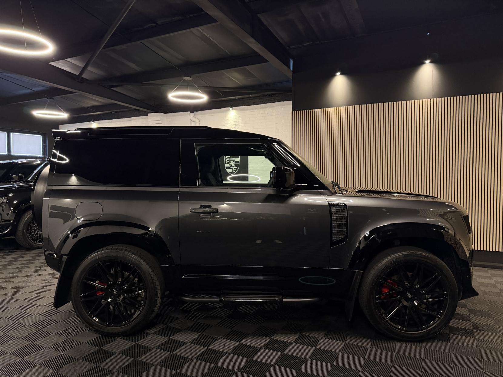 2025 LAND ROVER DEFENDER 90 2025 LAND ROVER DEFENDER 90