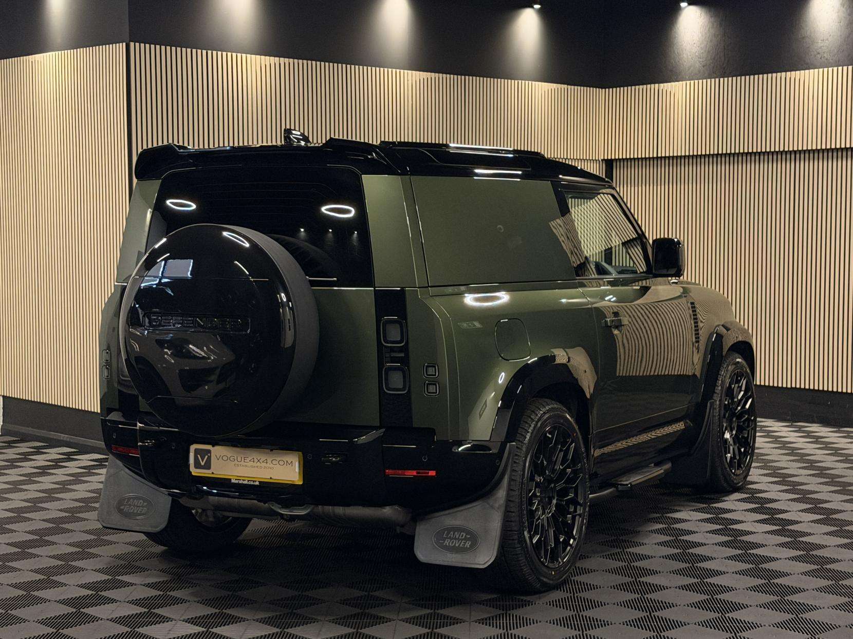 2025 LAND ROVER DEFENDER 90 2025 LAND ROVER DEFENDER 90