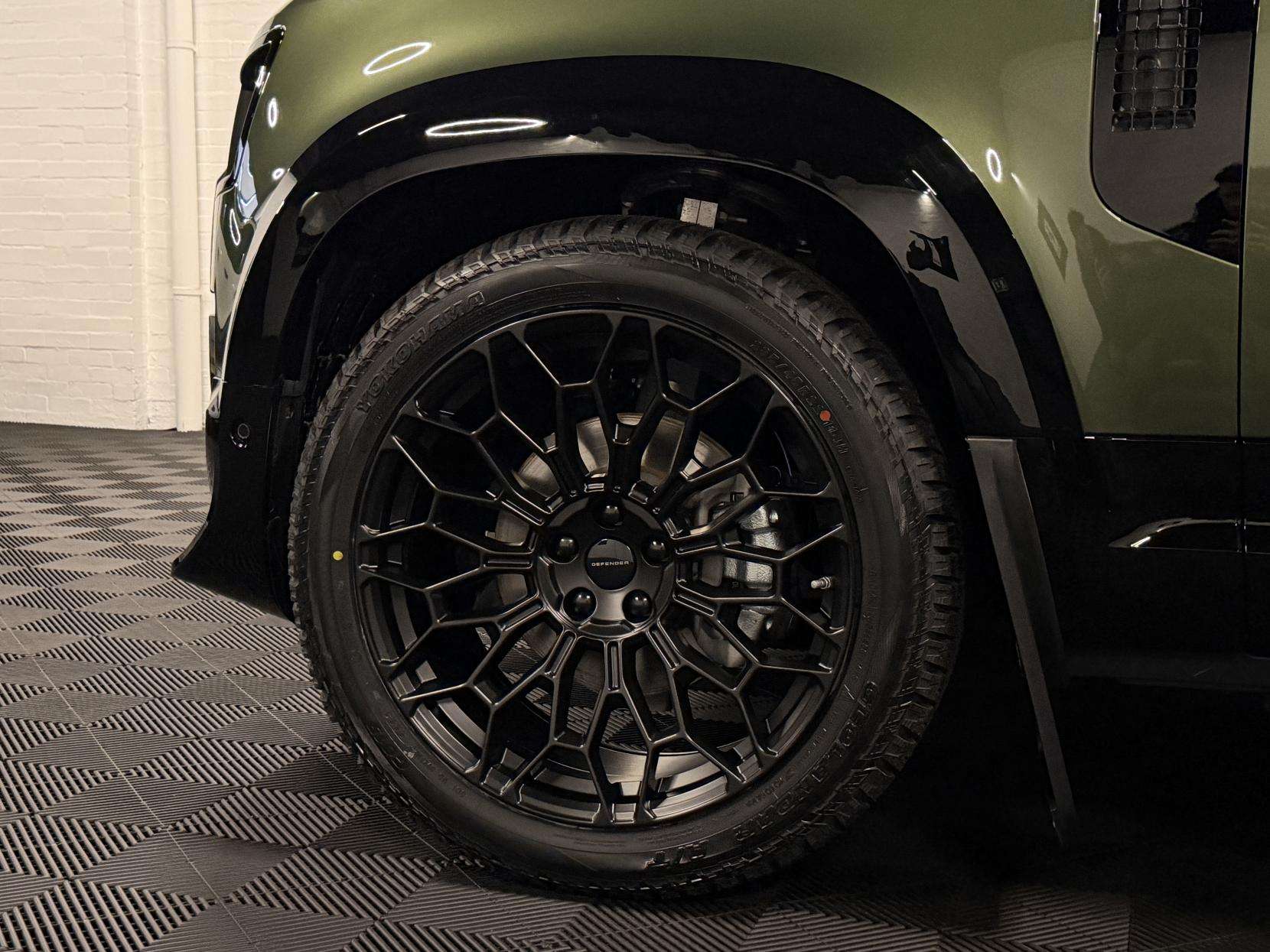 2025 LAND ROVER DEFENDER 90 2025 LAND ROVER DEFENDER 90