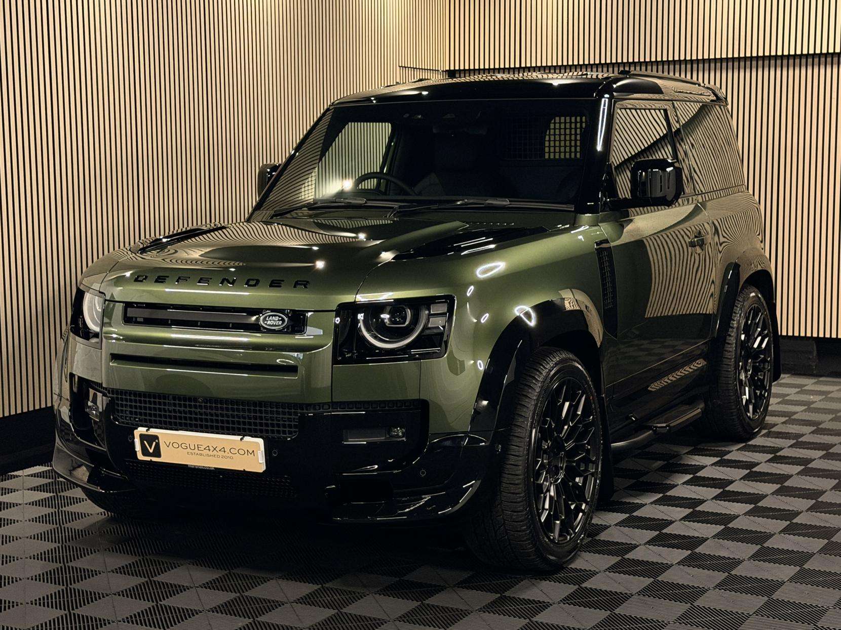 2025 LAND ROVER DEFENDER 90 2025 LAND ROVER DEFENDER 90