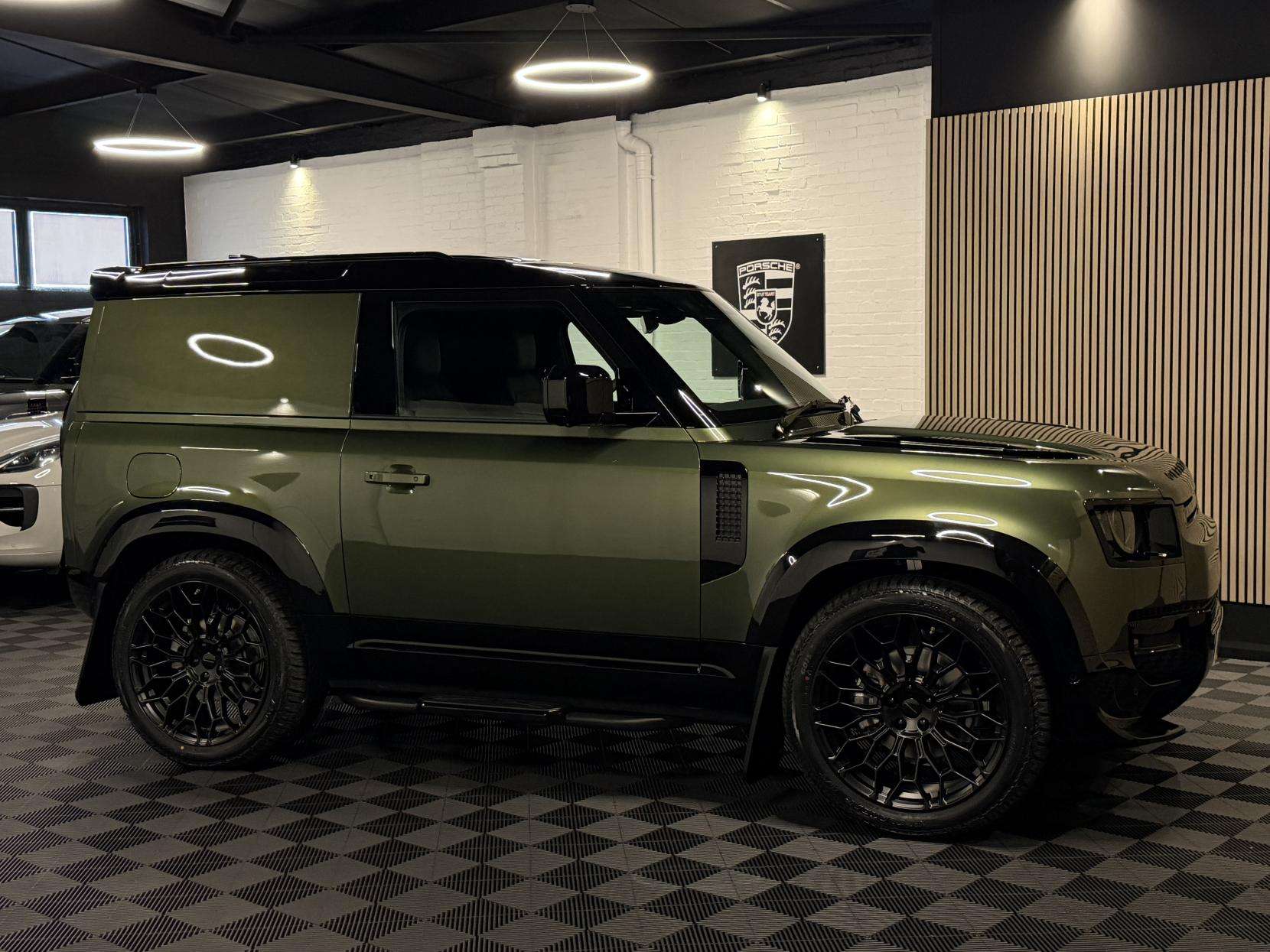 2025 LAND ROVER DEFENDER 90 2025 LAND ROVER DEFENDER 90