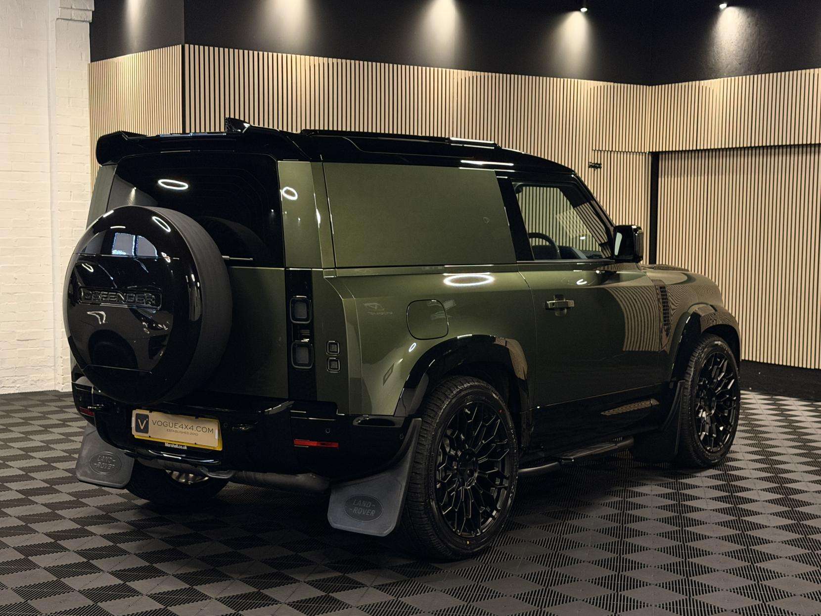 2025 LAND ROVER DEFENDER 90 2025 LAND ROVER DEFENDER 90