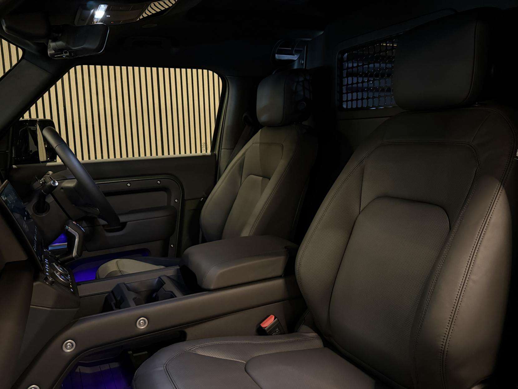 2025 LAND ROVER DEFENDER 90 2025 LAND ROVER DEFENDER 90