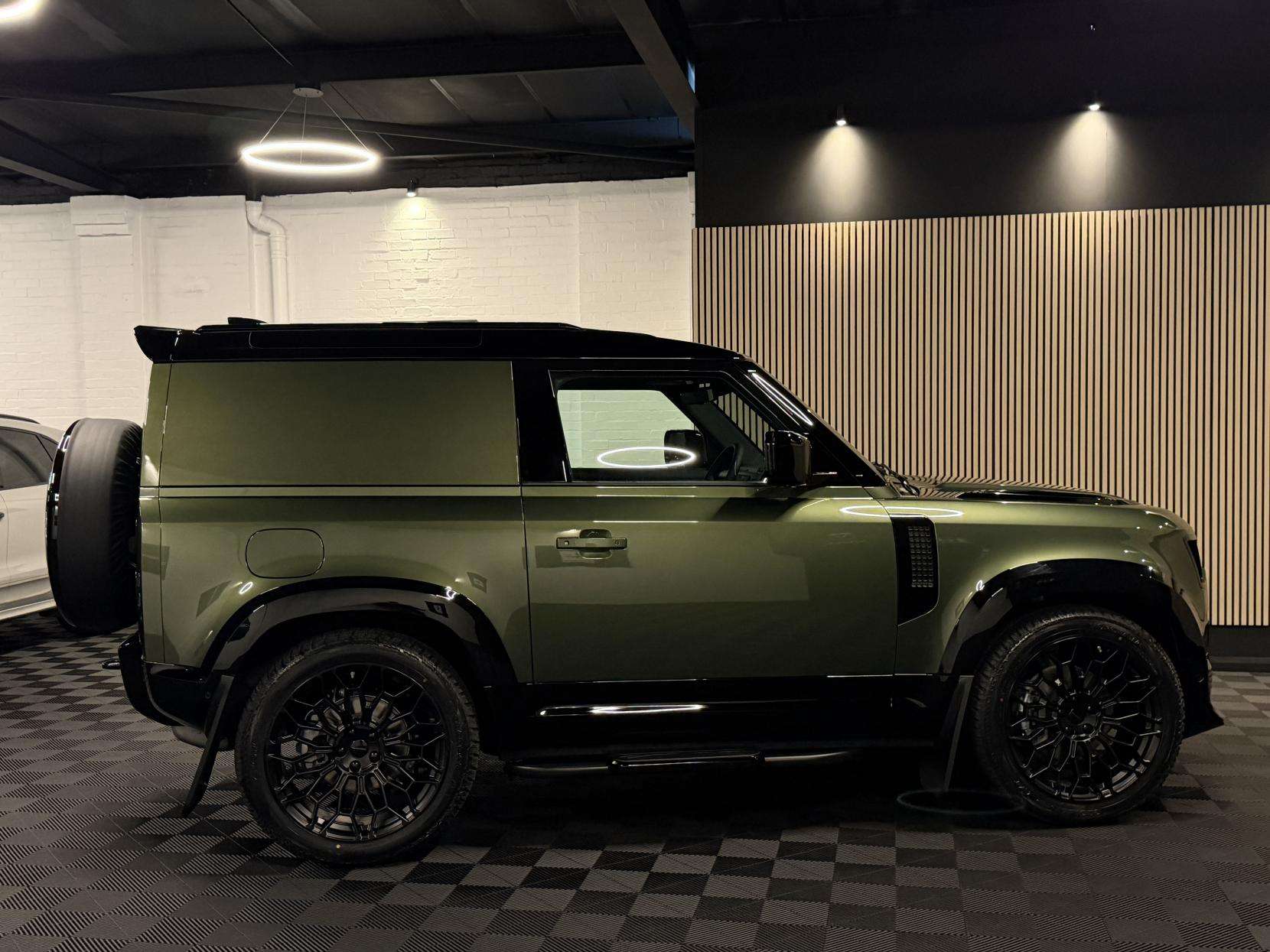 2025 LAND ROVER DEFENDER 90 2025 LAND ROVER DEFENDER 90