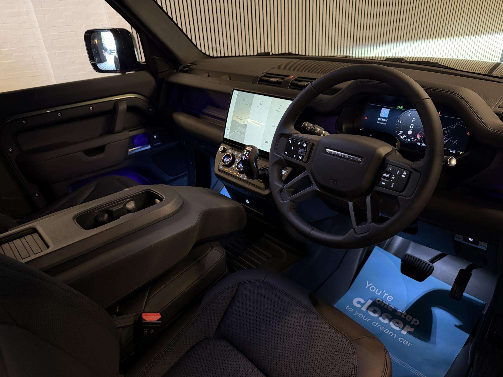 A 2026 LAND ROVER DEFENDER 90 3.0 D250 MHEV X-Dynamic SE Hard Top SUV 3dr Diesel Auto 4WD SWB Euro 6 (s/s) (249 ps) A 2026 LAND ROVER DEFENDER 90 3.0 D250 MHEV X-Dynamic SE Hard Top SUV 3dr Diesel Auto 4WD SWB Euro 6 (s/s) (249 ps)