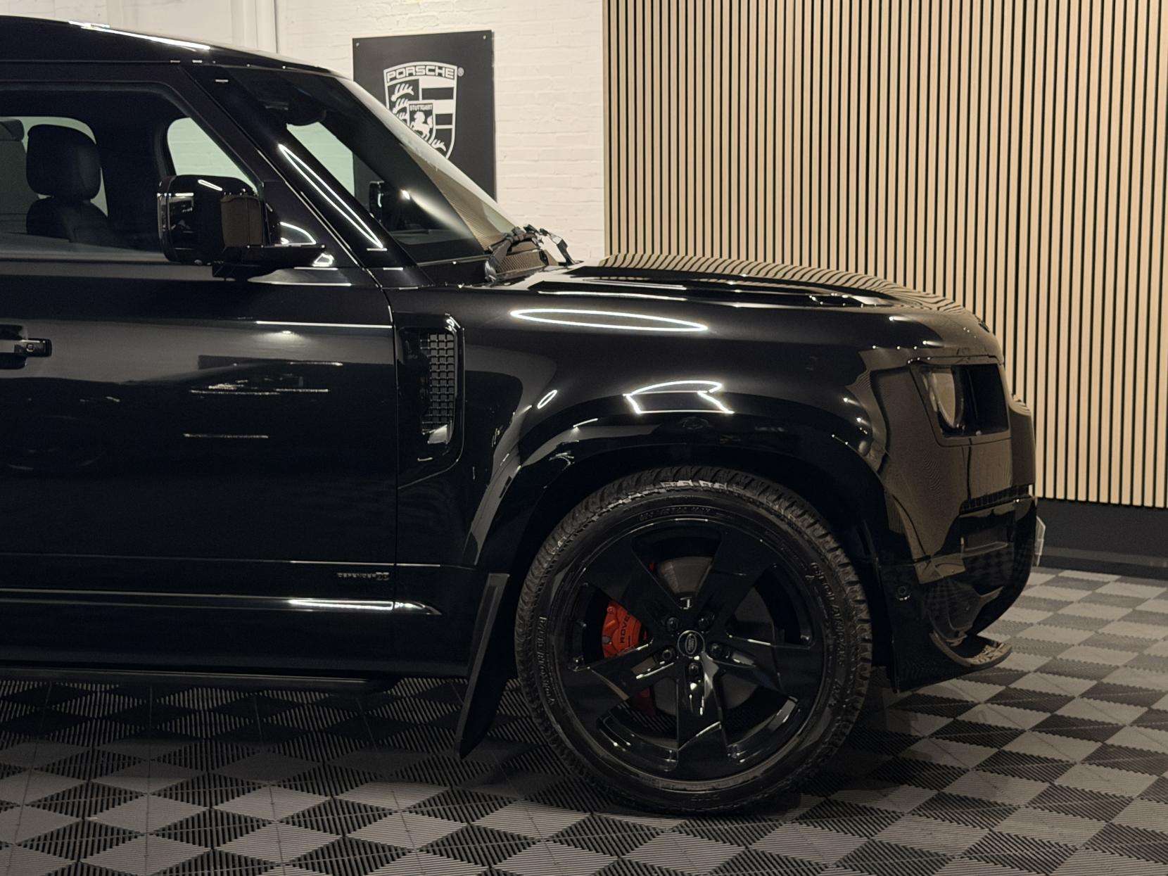 2023 LAND ROVER DEFENDER 110 2023 LAND ROVER DEFENDER 110