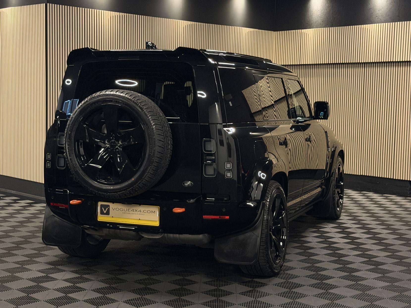 2023 LAND ROVER DEFENDER 110 2023 LAND ROVER DEFENDER 110
