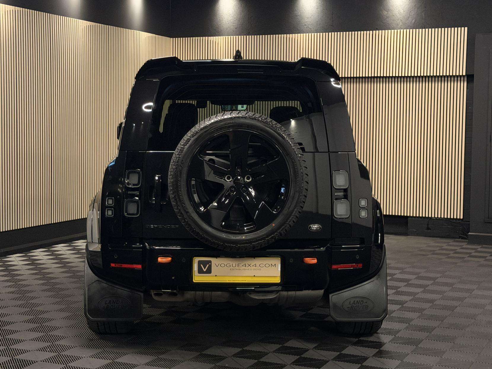 2023 LAND ROVER DEFENDER 110 2023 LAND ROVER DEFENDER 110