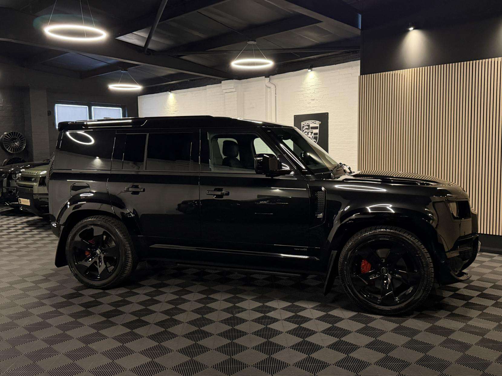 2023 LAND ROVER DEFENDER 110 2023 LAND ROVER DEFENDER 110