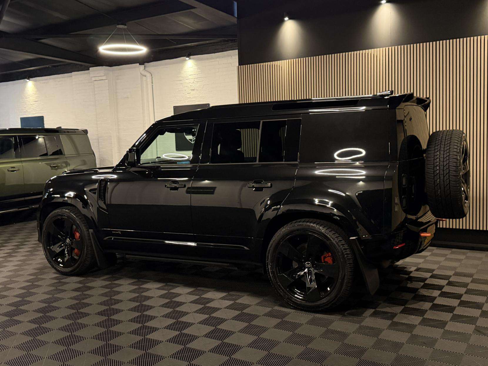 2023 LAND ROVER DEFENDER 110 2023 LAND ROVER DEFENDER 110