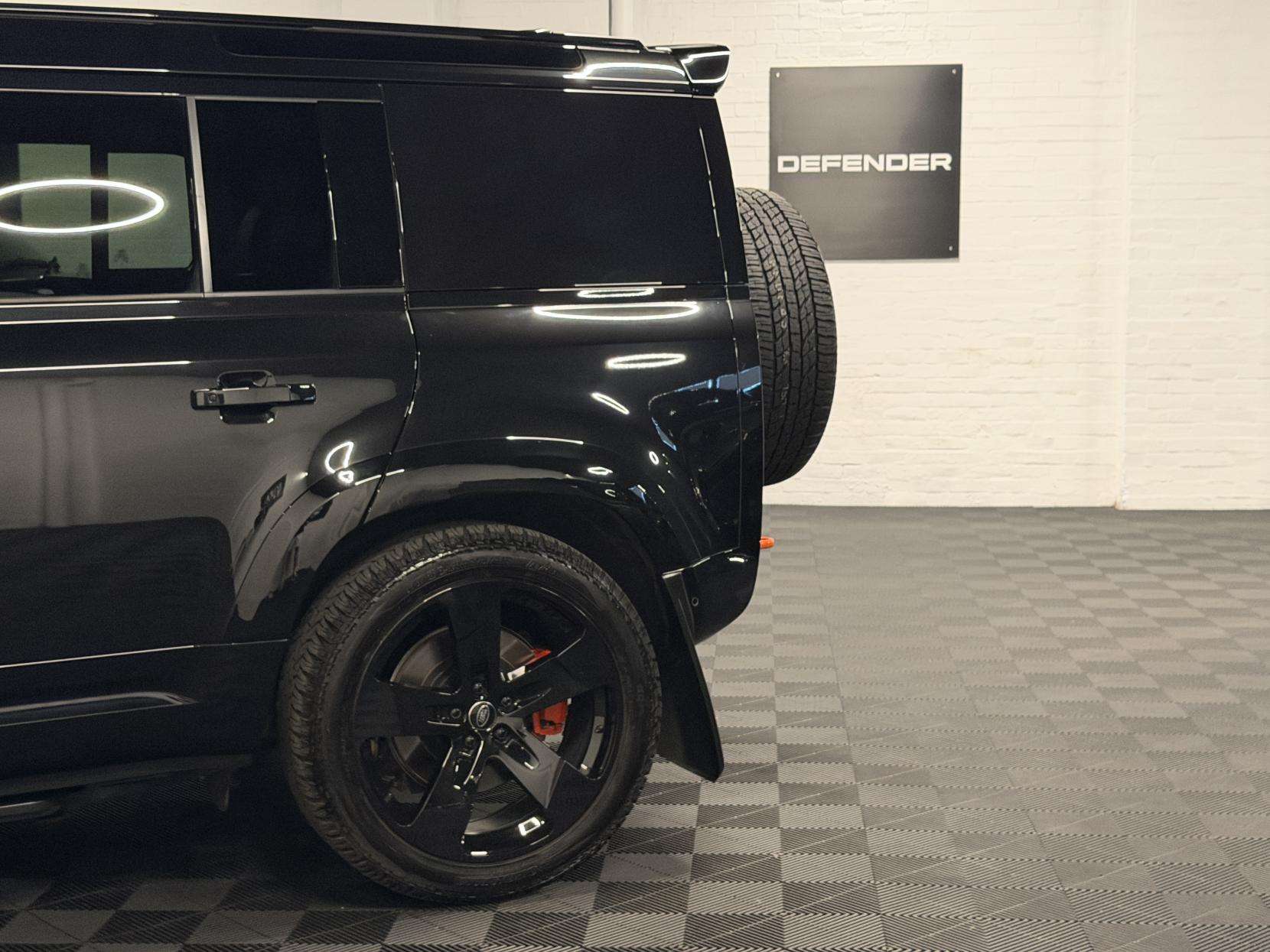 2023 LAND ROVER DEFENDER 110 2023 LAND ROVER DEFENDER 110