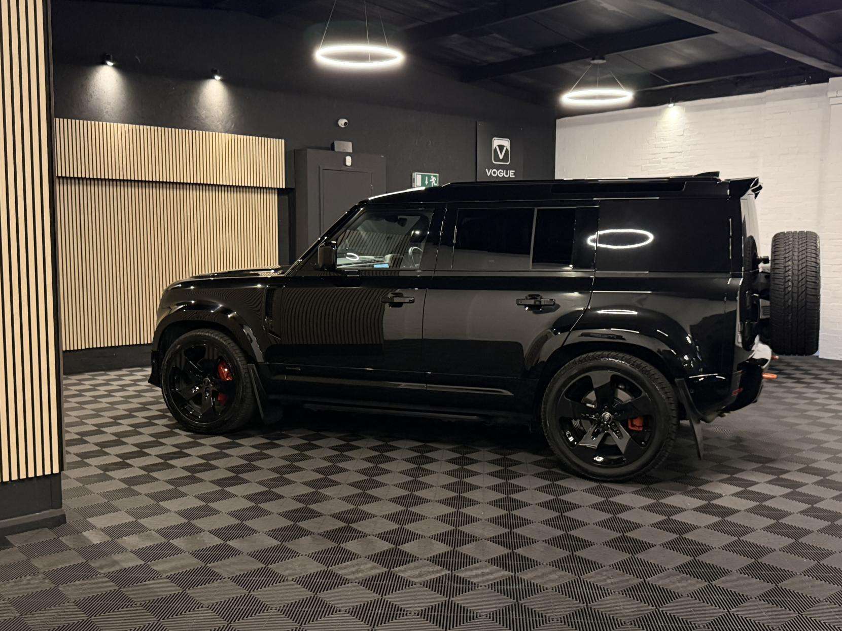 2023 LAND ROVER DEFENDER 110 2023 LAND ROVER DEFENDER 110