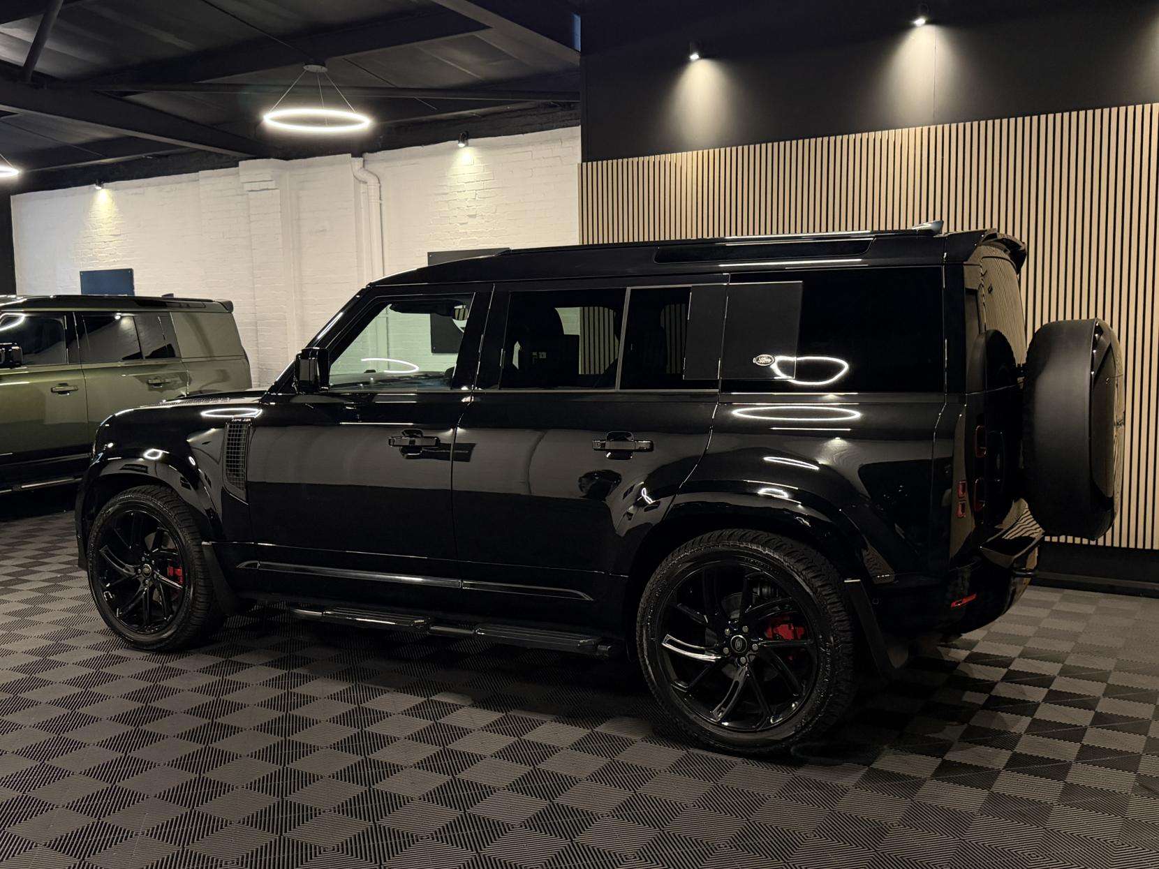 2023 LAND ROVER DEFENDER 110 2023 LAND ROVER DEFENDER 110