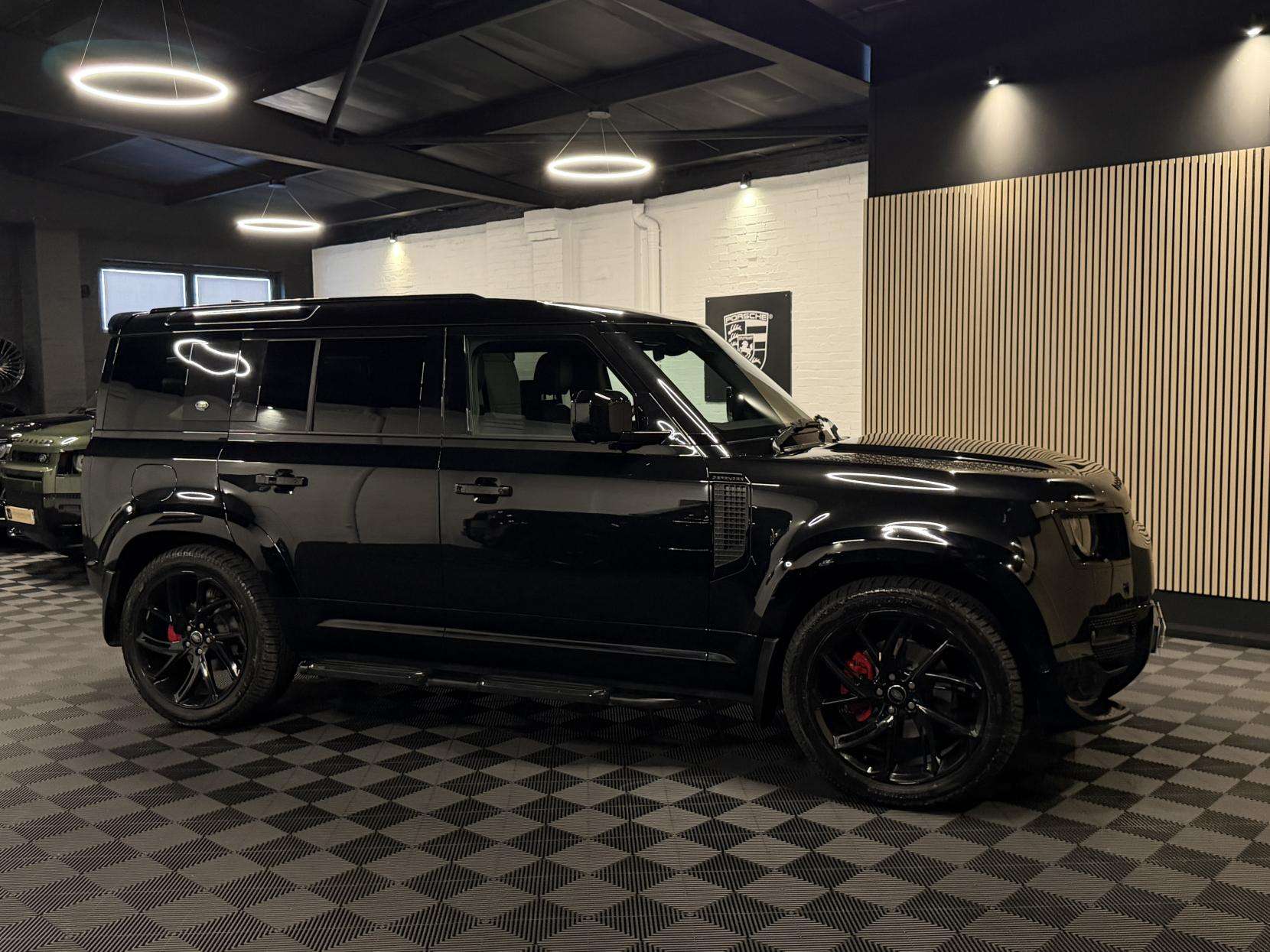 2023 LAND ROVER DEFENDER 110 2023 LAND ROVER DEFENDER 110