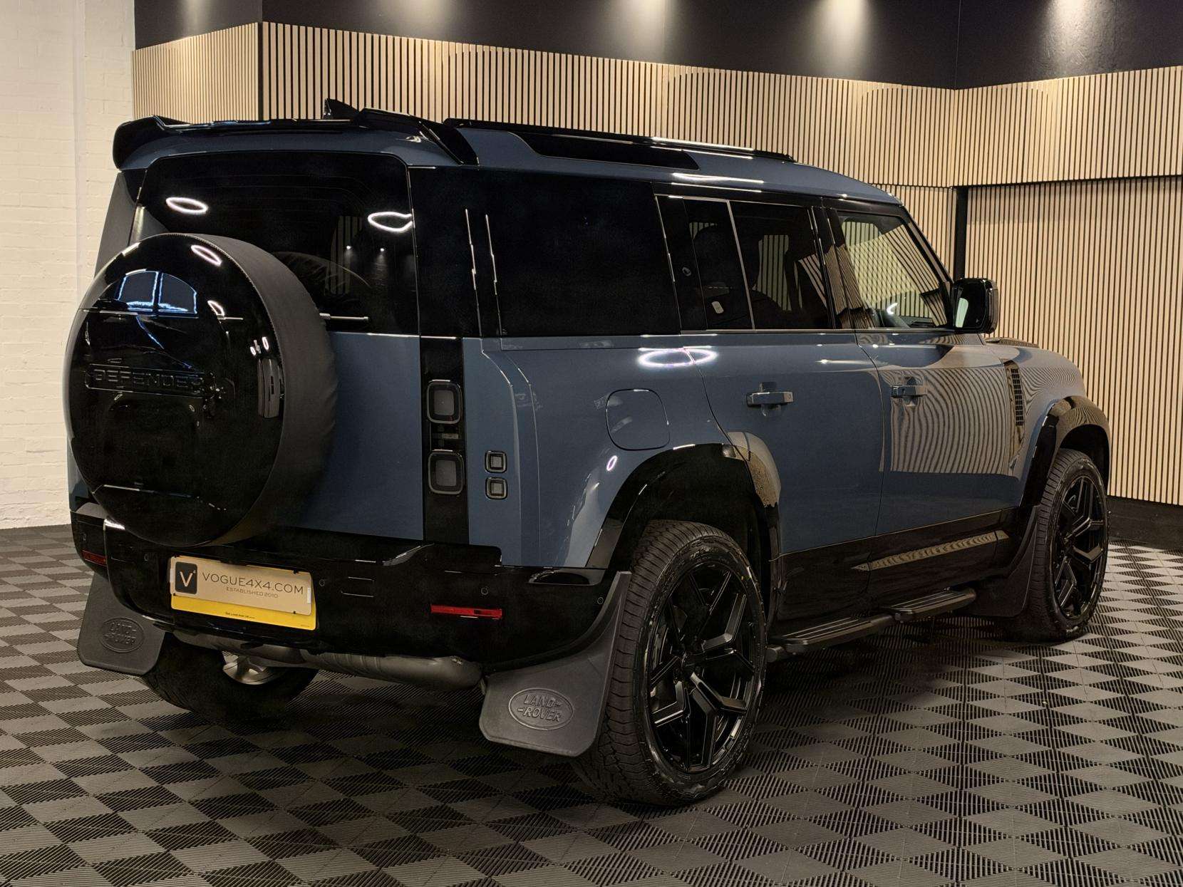 2026 LAND ROVER DEFENDER 110 2026 LAND ROVER DEFENDER 110