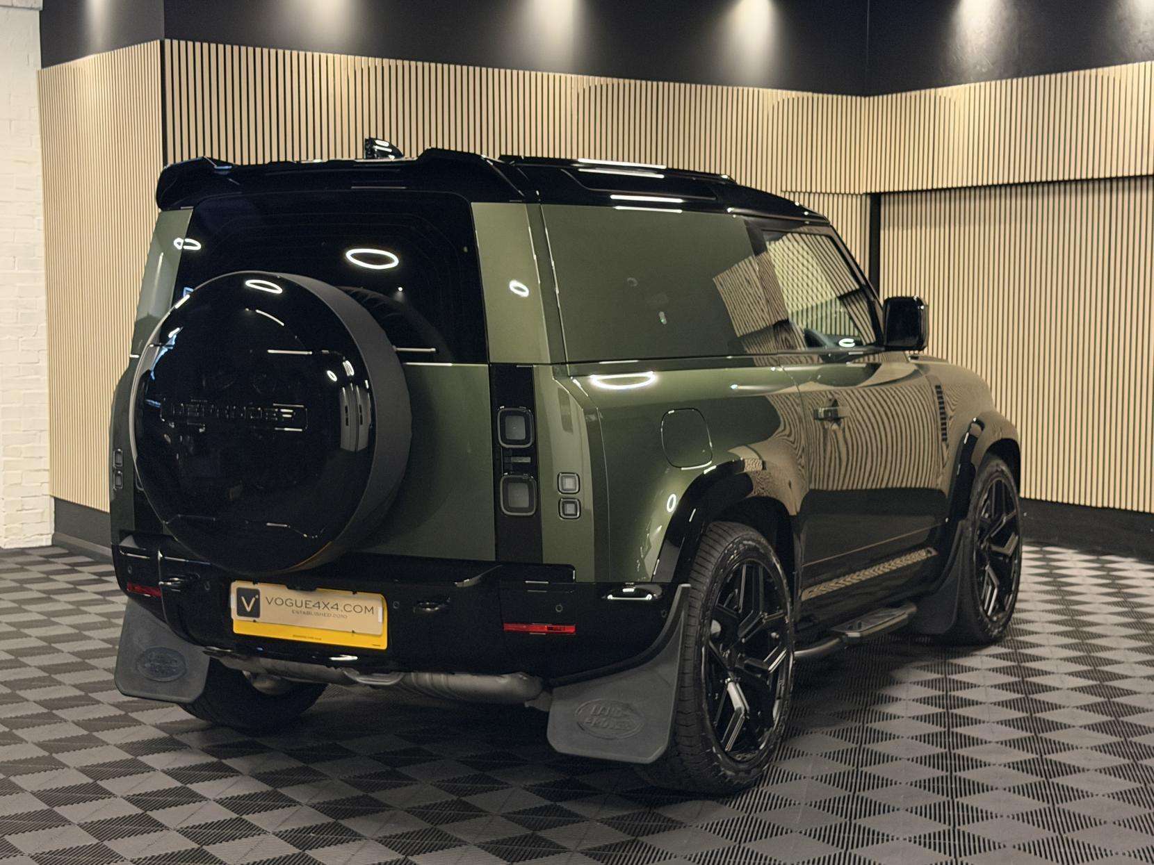 A 2026 LAND ROVER DEFENDER 90 3.0 D350 MHEV X-Dynamic HSE Hard Top SUV 3dr Diesel Auto 4WD SWB Euro 6 (s/s) (350 ps) A 2026 LAND ROVER DEFENDER 90 3.0 D350 MHEV X-Dynamic HSE Hard Top SUV 3dr Diesel Auto 4WD SWB Euro 6 (s/s) (350 ps)