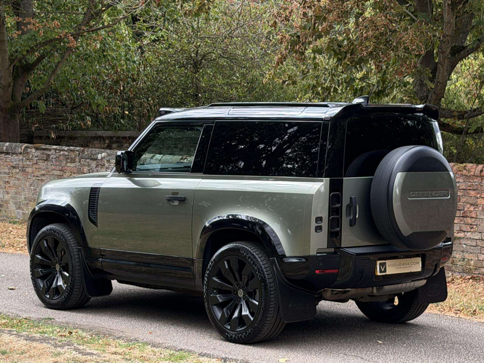 2021 LAND ROVER DEFENDER 90 2021 LAND ROVER DEFENDER 90