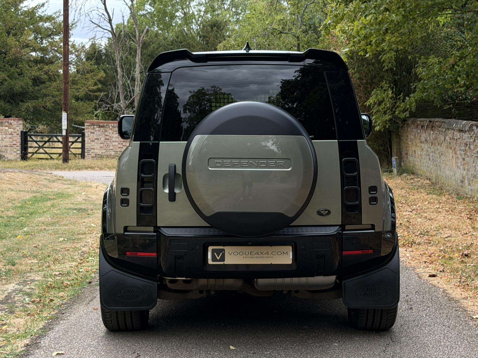 2021 LAND ROVER DEFENDER 90 2021 LAND ROVER DEFENDER 90