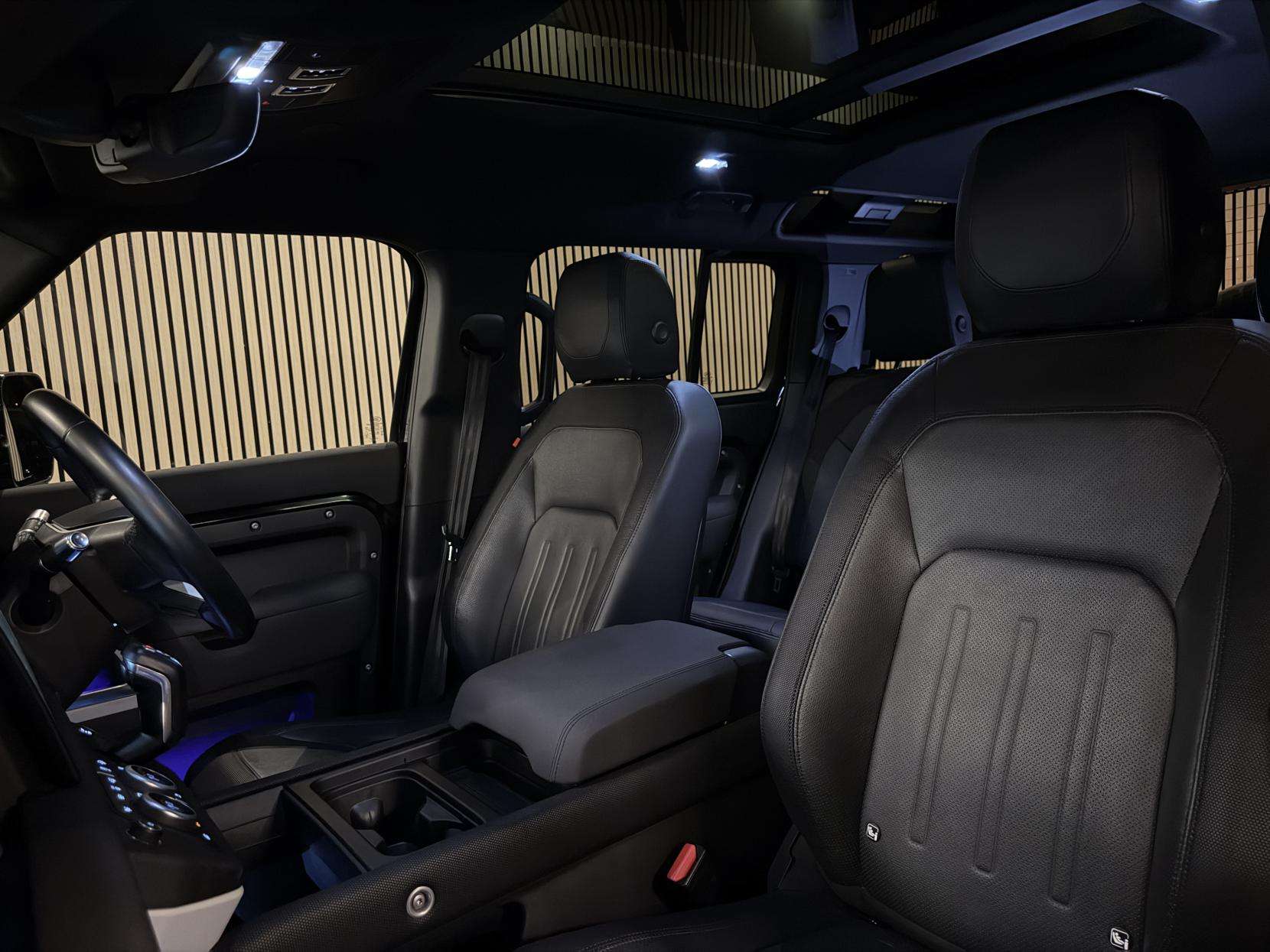 2021 LAND ROVER DEFENDER 110 2021 LAND ROVER DEFENDER 110