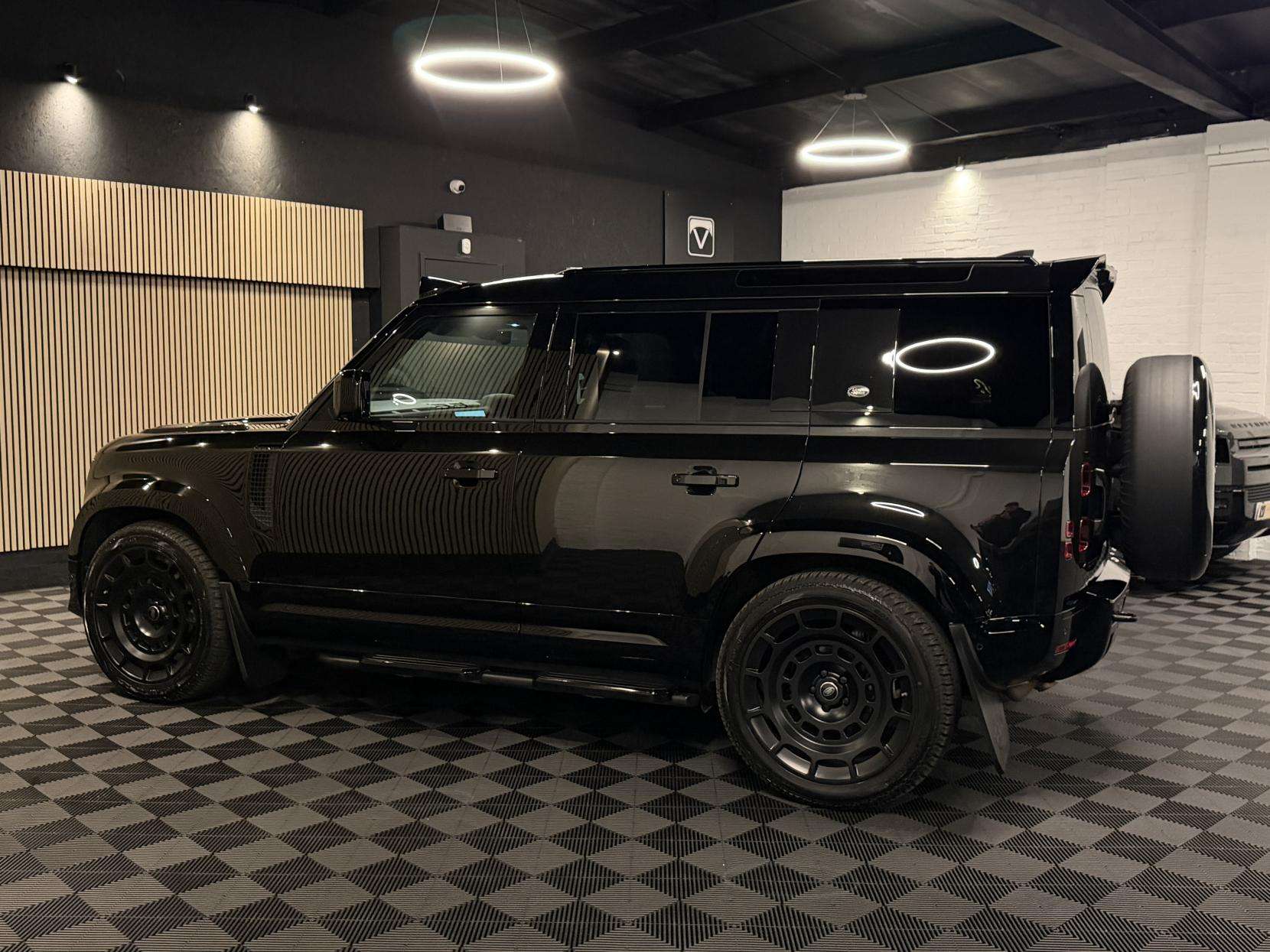 2021 LAND ROVER DEFENDER 110 2021 LAND ROVER DEFENDER 110