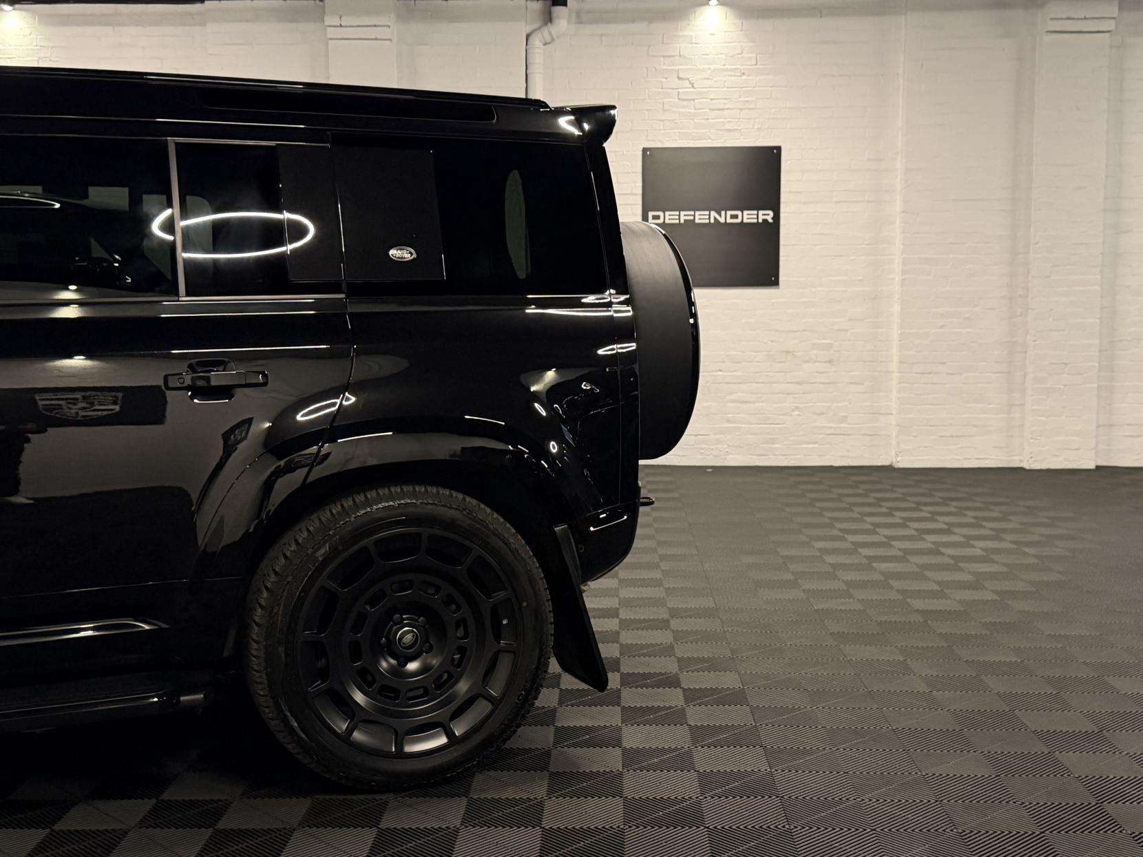 2021 LAND ROVER DEFENDER 110 2021 LAND ROVER DEFENDER 110