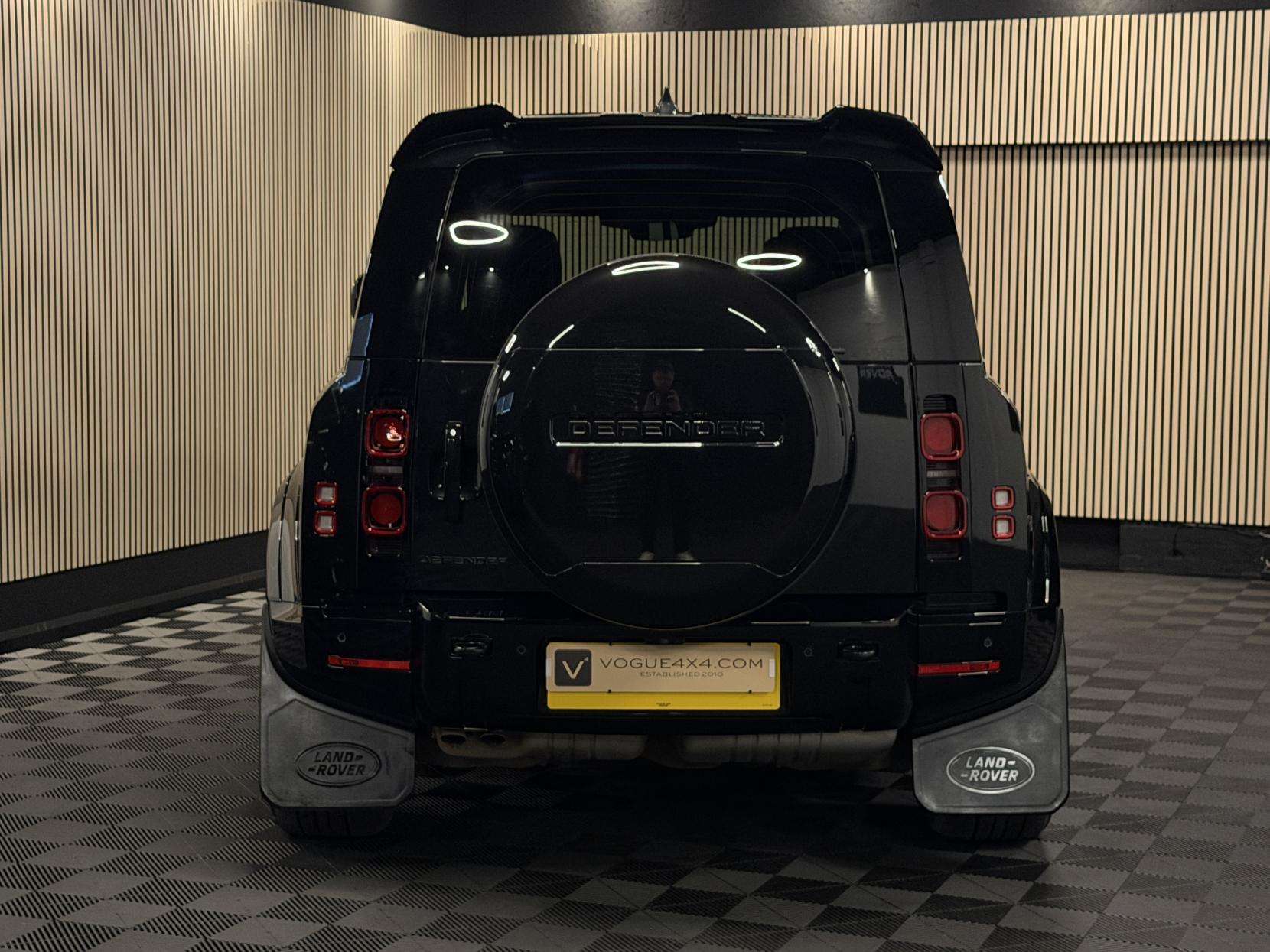 2021 LAND ROVER DEFENDER 110 2021 LAND ROVER DEFENDER 110